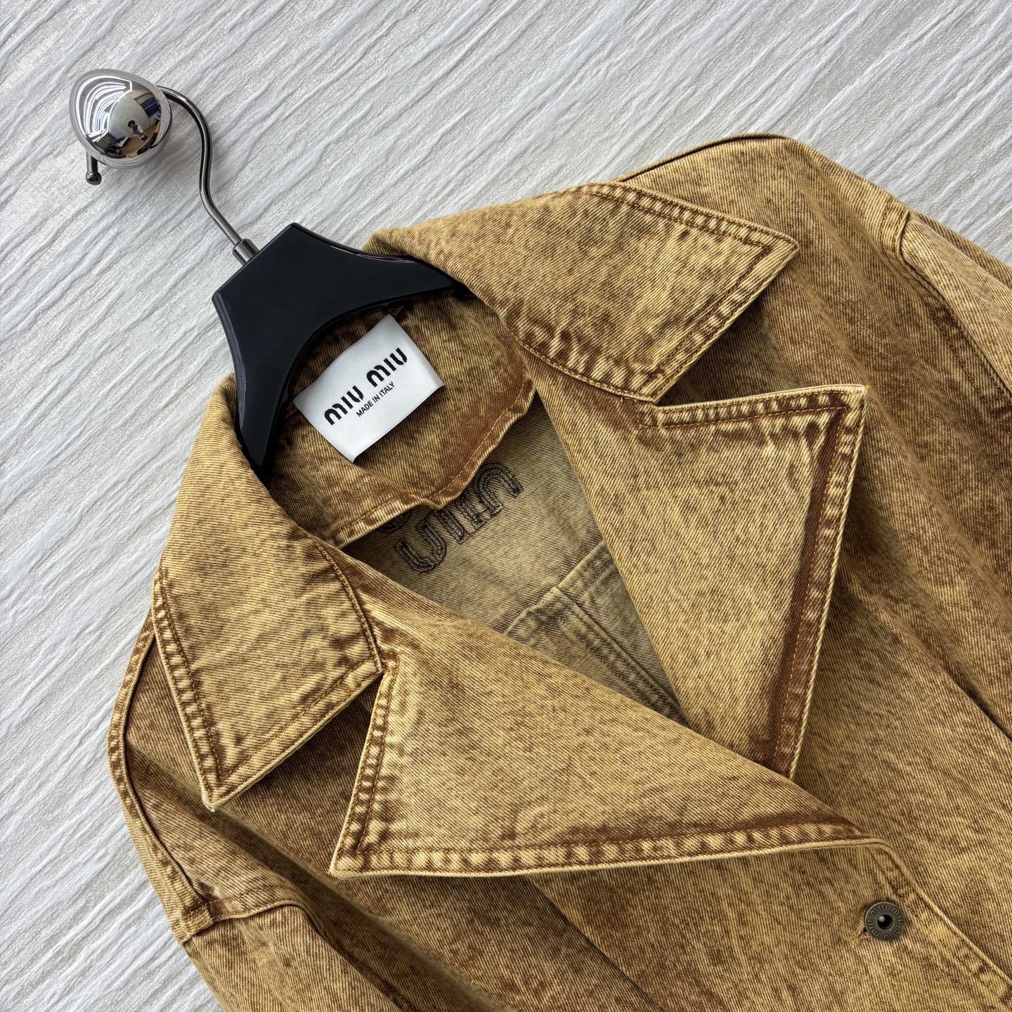 Miu Miu Washed Denim Jacket with Belt - Retro Style & Tailored Fit 5 i1757935736613 7795 0 3