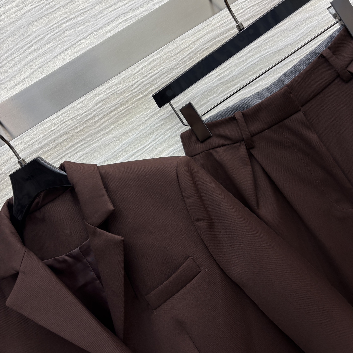 LW家 25秋冬新款 棕色西装夹克外套搭配西装休闲裤 超高颜值 一秒提升气质感 西装小翻领设计 定制lo