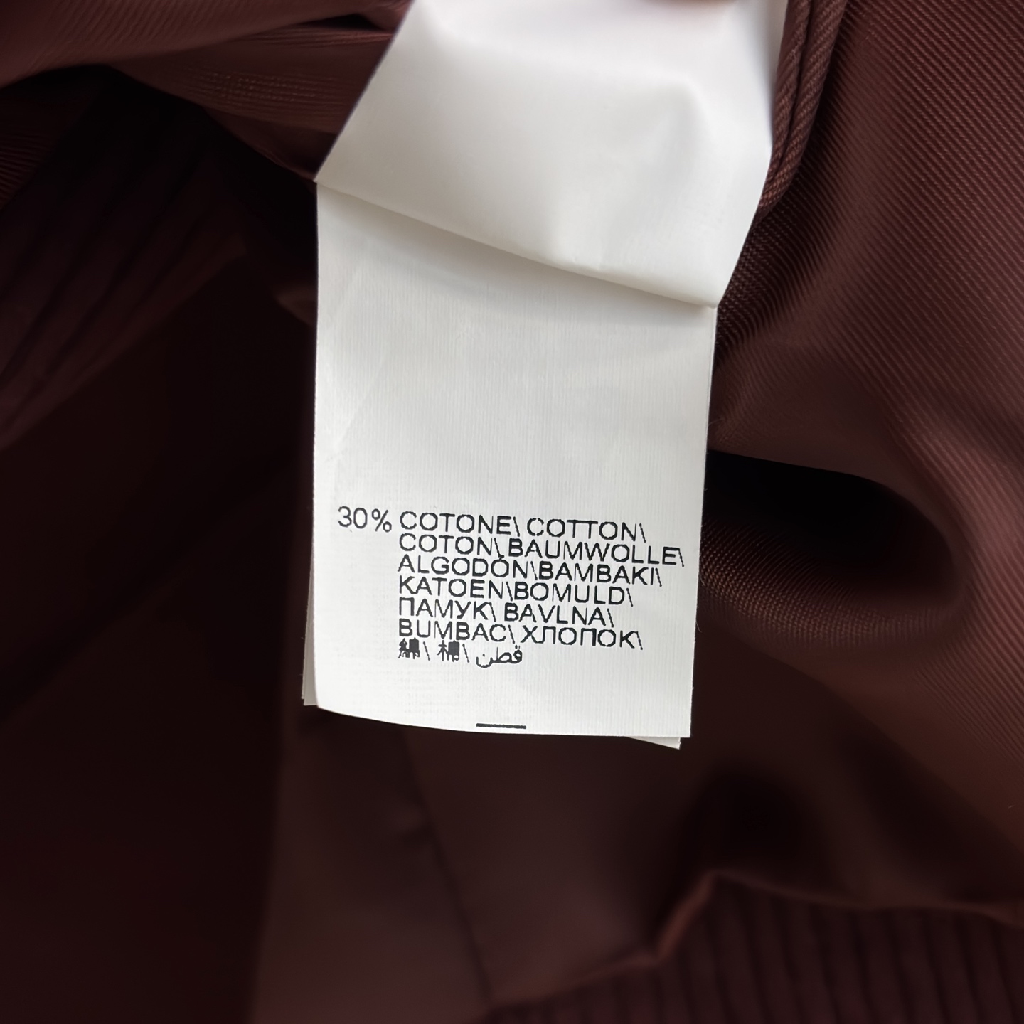 25秋冬 灯芯绒收腰西装外套 定制定染的灯芯绒面料 颜色很正 显白 上身一点也不俗气 搭配起来很时髦 版