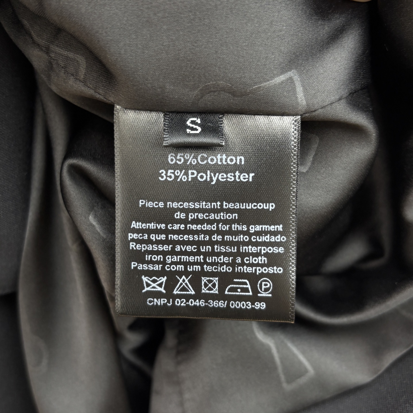 Sch 25秋冬新款 异形扣装饰收腰西装 撞色金线刺绣尺寸图点辍 金色装饰精致又独特 穿上瞬间气场全开 