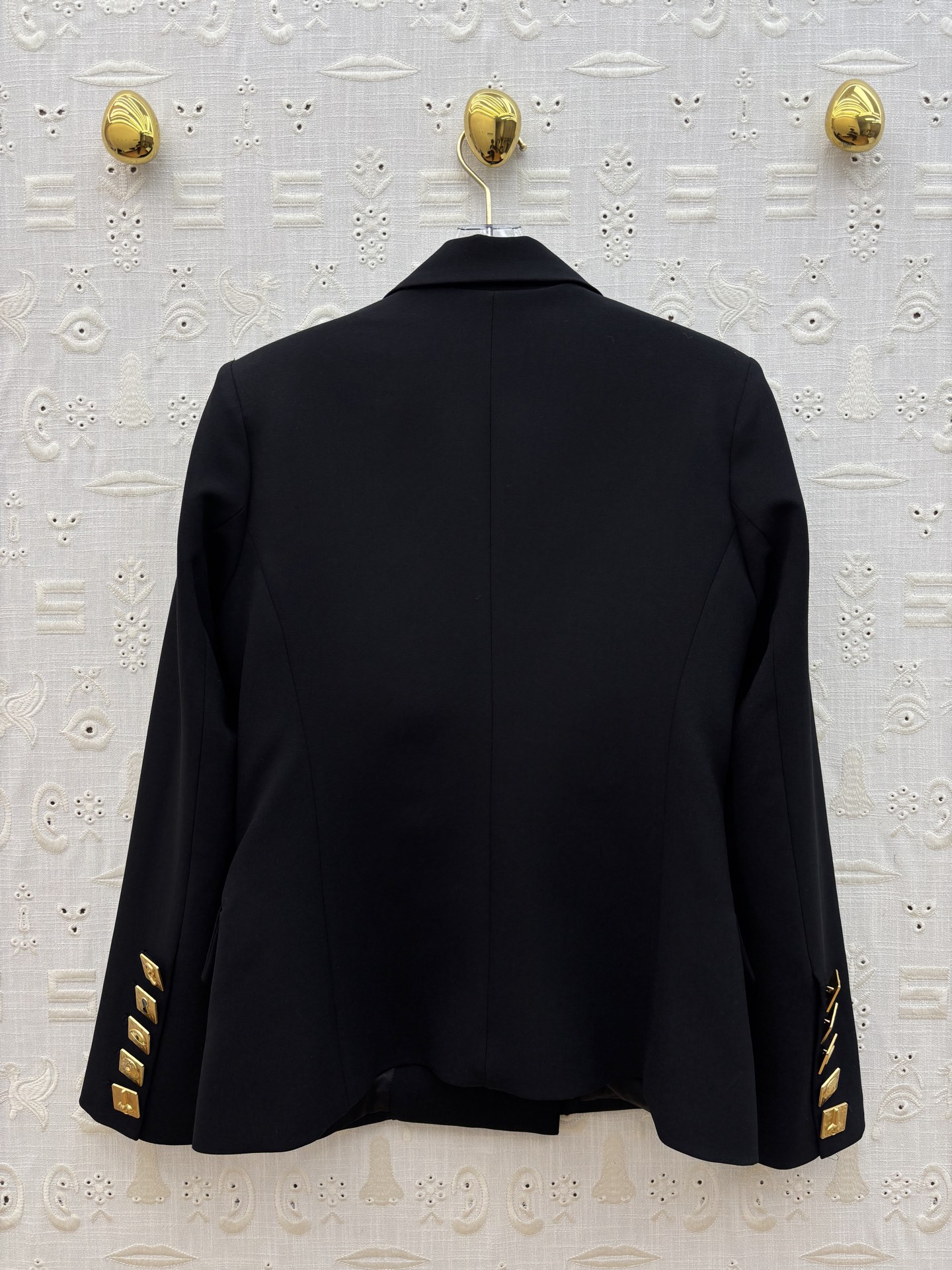 Sch 25秋冬新款 异形扣装饰收腰西装 撞色金线刺绣尺寸图点辍 金色装饰精致又独特 穿上瞬间气场全开 