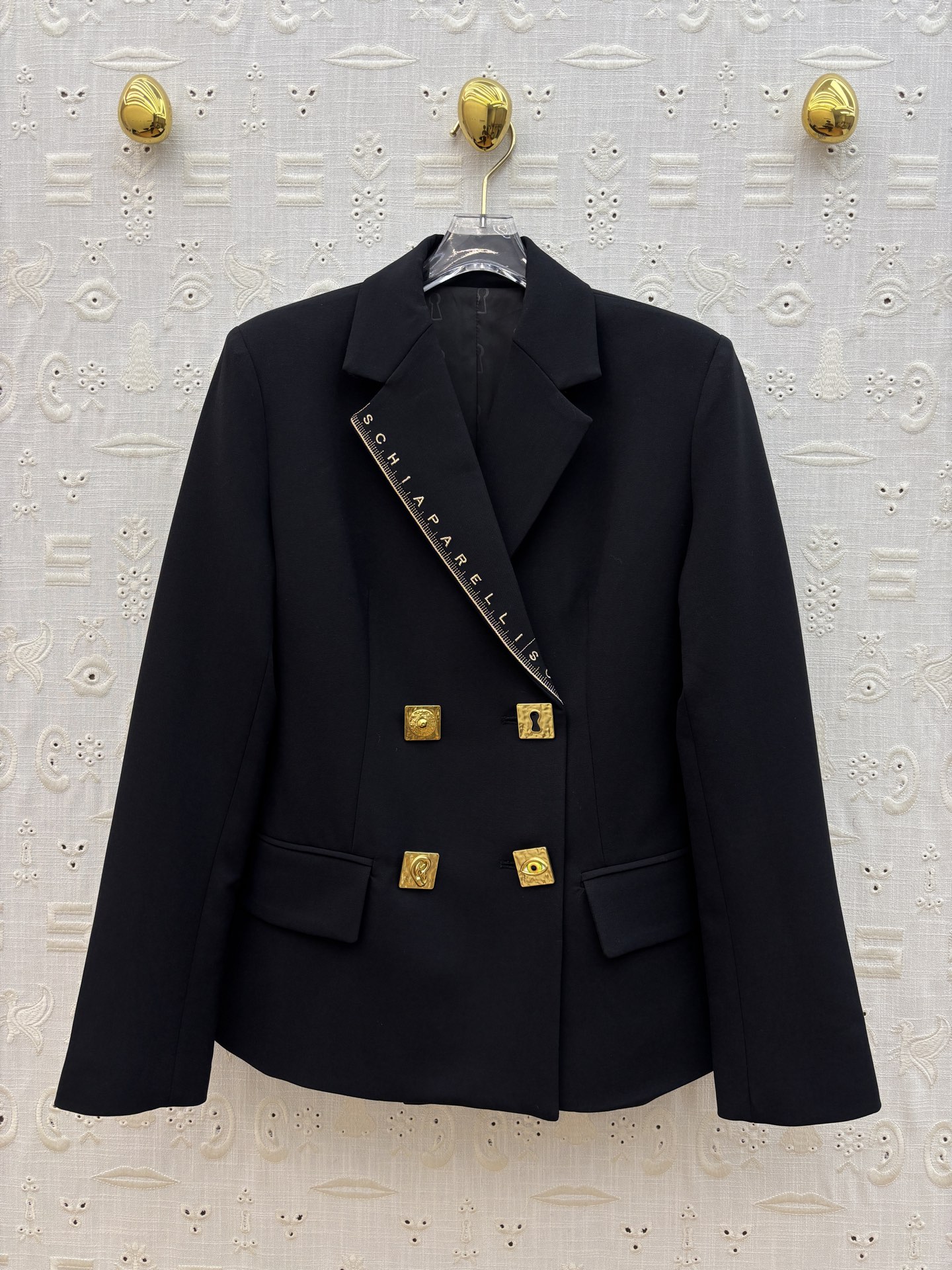 Sch 25秋冬新款 异形扣装饰收腰西装 撞色金线刺绣尺寸图点辍 金色装饰精致又独特 穿上瞬间气场全开 