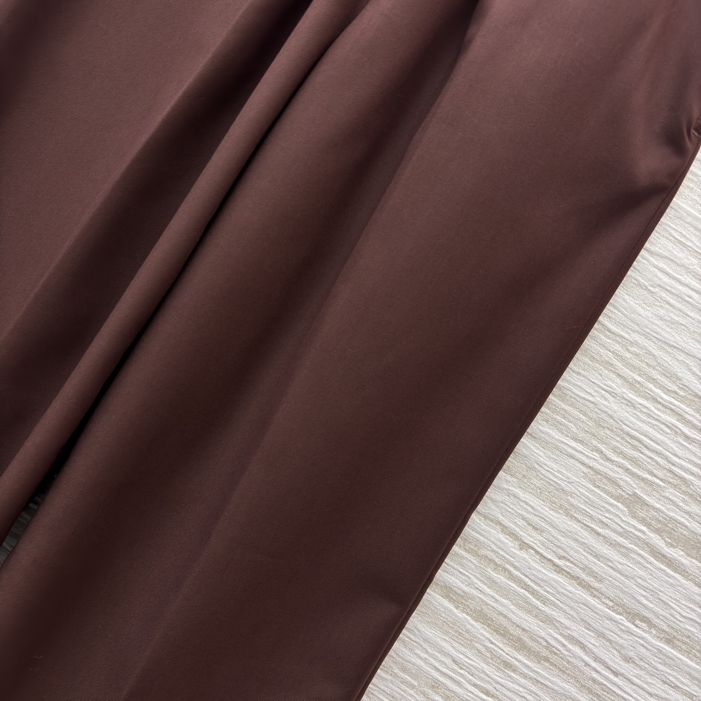 LW家 25新款 皮扣松紧收褶高腰直筒九分裤 松紧高腰阔腿裤型 一秒拉出大长腿 采用肌理感面料 经典版型