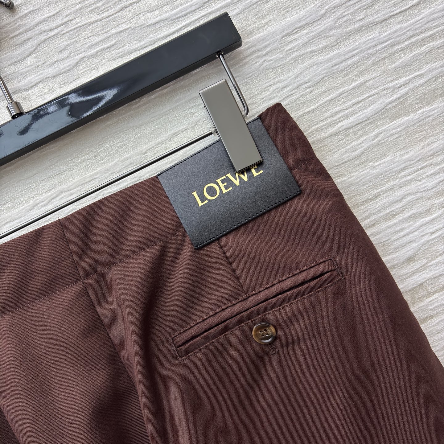 LW家 25新款 皮扣松紧收褶高腰直筒九分裤 松紧高腰阔腿裤型 一秒拉出大长腿 采用肌理感面料 经典版型