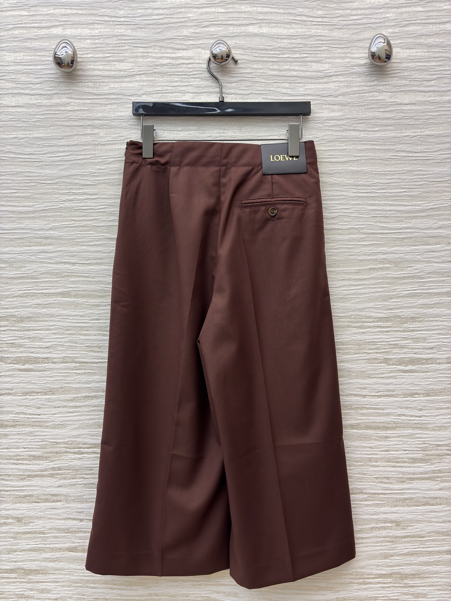 LW家 25新款 皮扣松紧收褶高腰直筒九分裤 松紧高腰阔腿裤型 一秒拉出大长腿 采用肌理感面料 经典版型