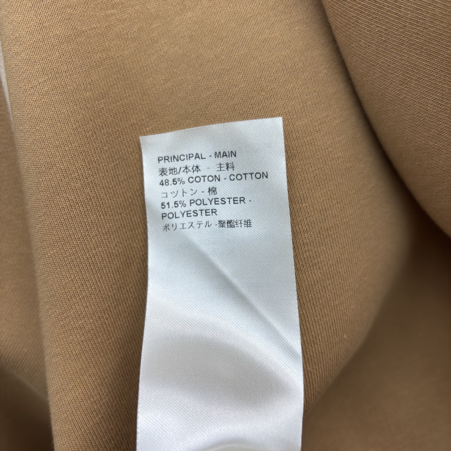 L家25秋冬新款 连帽拉链卫衣外套 连帽运动休闲风 版型微宽松 上身很显气质时髦 字母提花口袋 上身太好