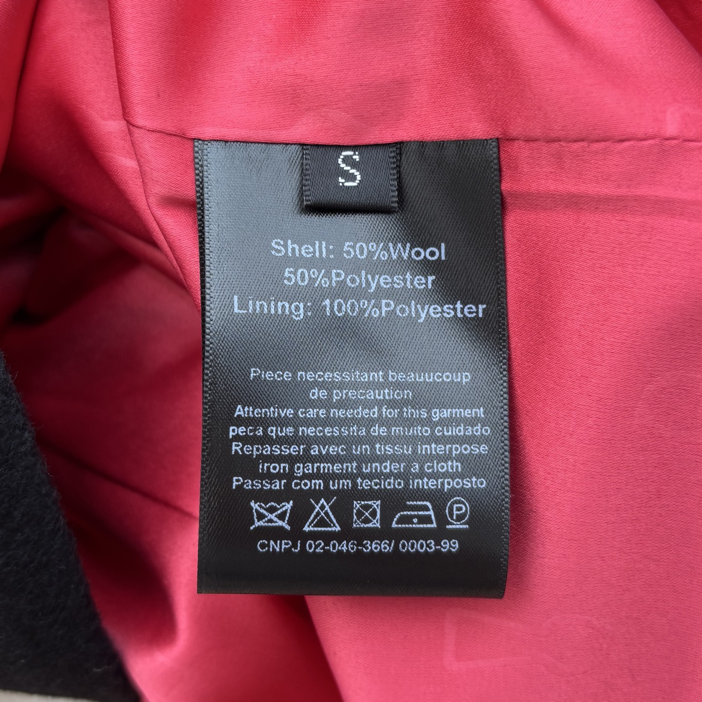 Sch 25秋冬新款 金锁扣复古羊毛呢大衣外套 上身就是满满的气场感 带有复古风格 搭配起来很时髦 锁扣