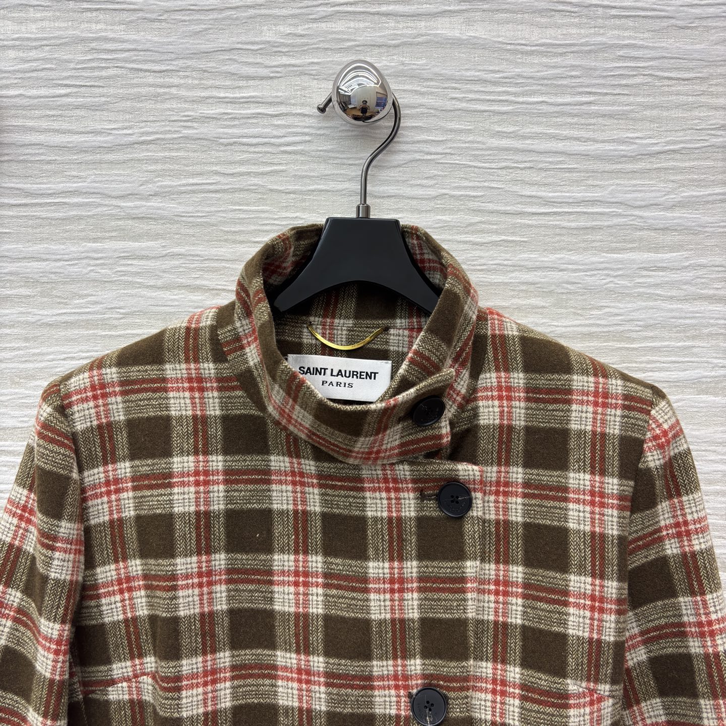 YSL 25秋冬 立领格纹短外套 复古调性拉满 咖色格纹带点英伦温柔 黑白色格纹透着冷冽酷感 腰间腰带一