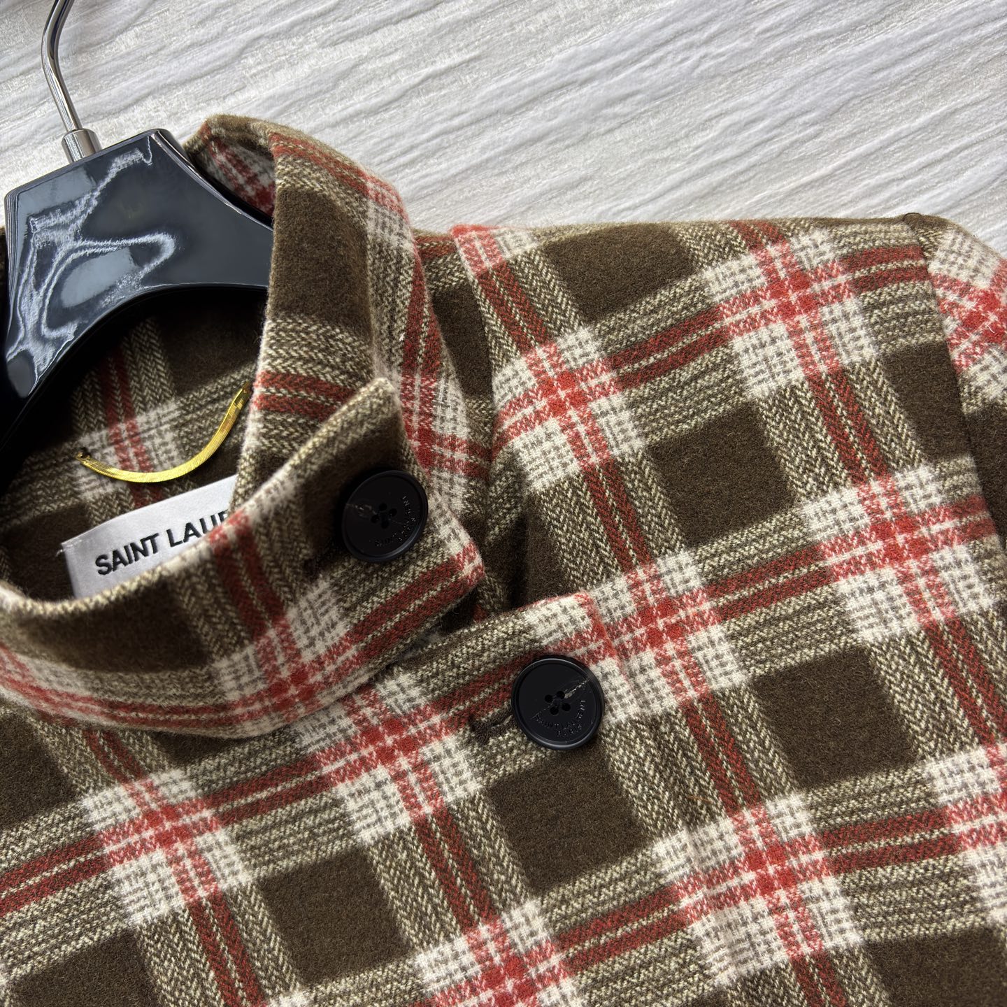 YSL 25秋冬 立领格纹短外套 复古调性拉满 咖色格纹带点英伦温柔 黑白色格纹透着冷冽酷感 腰间腰带一