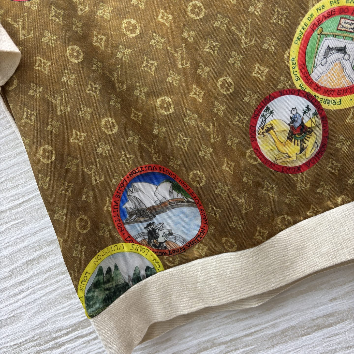 L家 25秋冬新款 卡通邮票老花拼接针织系列 短袖T恤 +V领长袖开衫 经典老花提花卡通邮票图案拼接针织