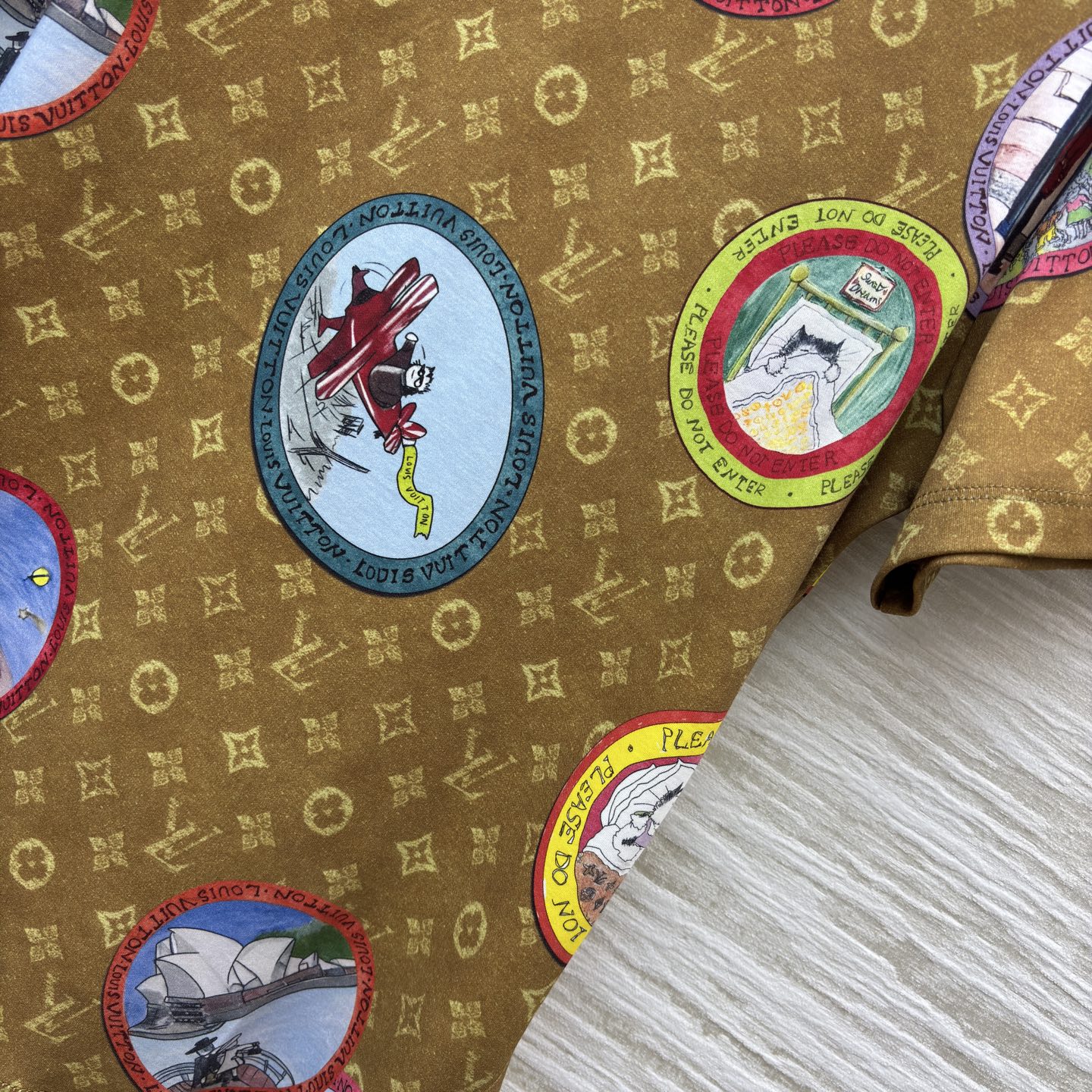 L家 25秋冬新款 经典老花短袖T恤 时髦搭配单品 妥妥的BF男友风 每年必备的经典单品 经典配色老花效