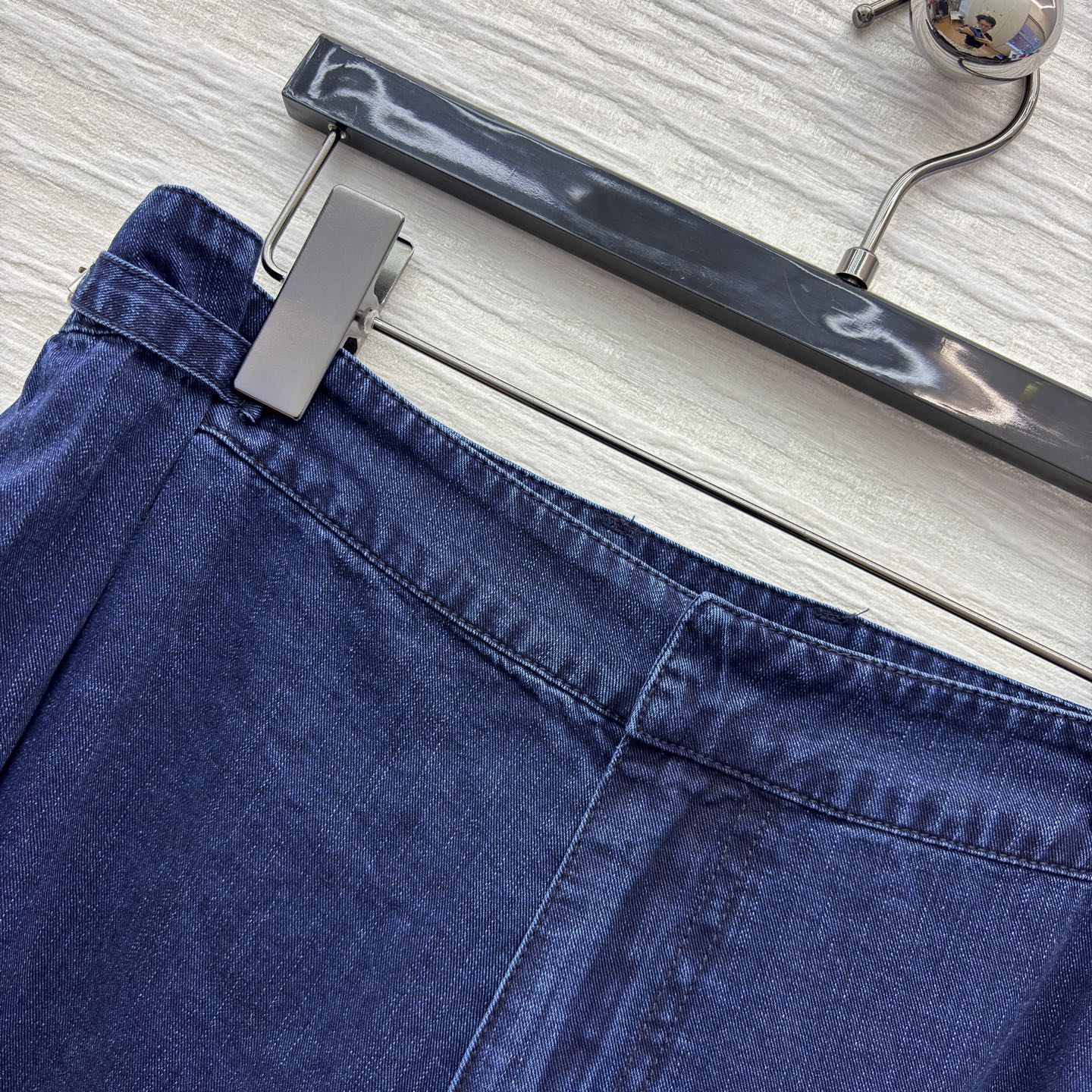 LW家 25秋冬新款 复古牛仔弯刀阔腿裤 复古牛仔洗水面料 质感超赞 显瘦神器阔腿弯刀裤型上身超好看 怀