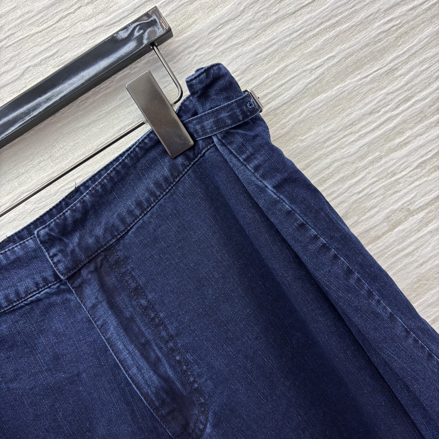 LW家 25秋冬新款 复古牛仔弯刀阔腿裤 复古牛仔洗水面料 质感超赞 显瘦神器阔腿弯刀裤型上身超好看 怀