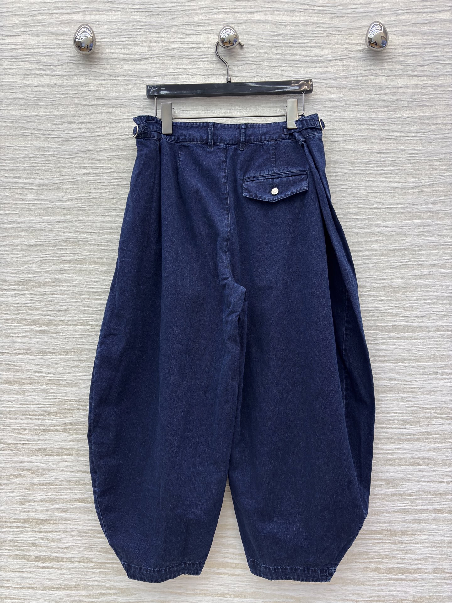 LW家 25秋冬新款 复古牛仔弯刀阔腿裤 复古牛仔洗水面料 质感超赞 显瘦神器阔腿弯刀裤型上身超好看 怀