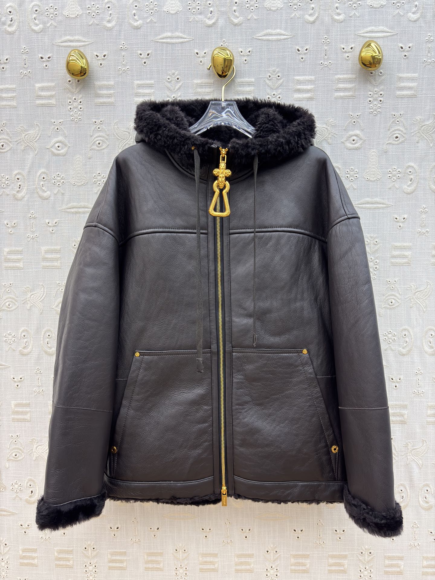 Shearling Hooded Zip-Up Jacket – Fashionable Armor Style, Warm and Stylish