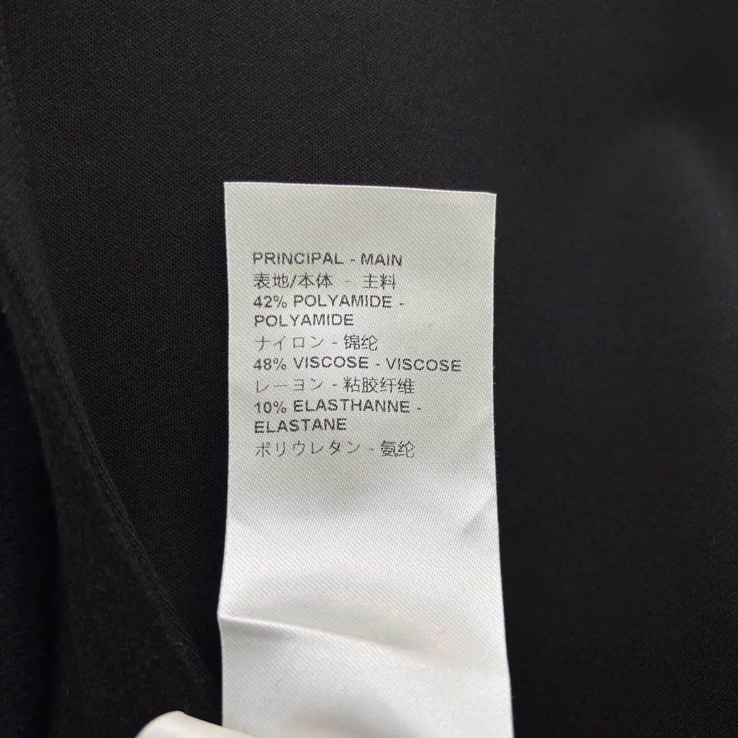 L家25新款 老花拼接马甲套装 短款马甲暗藏经典老花细节 拉链设计利落带感 微喇开衩裤型修饰腿型又添时髦