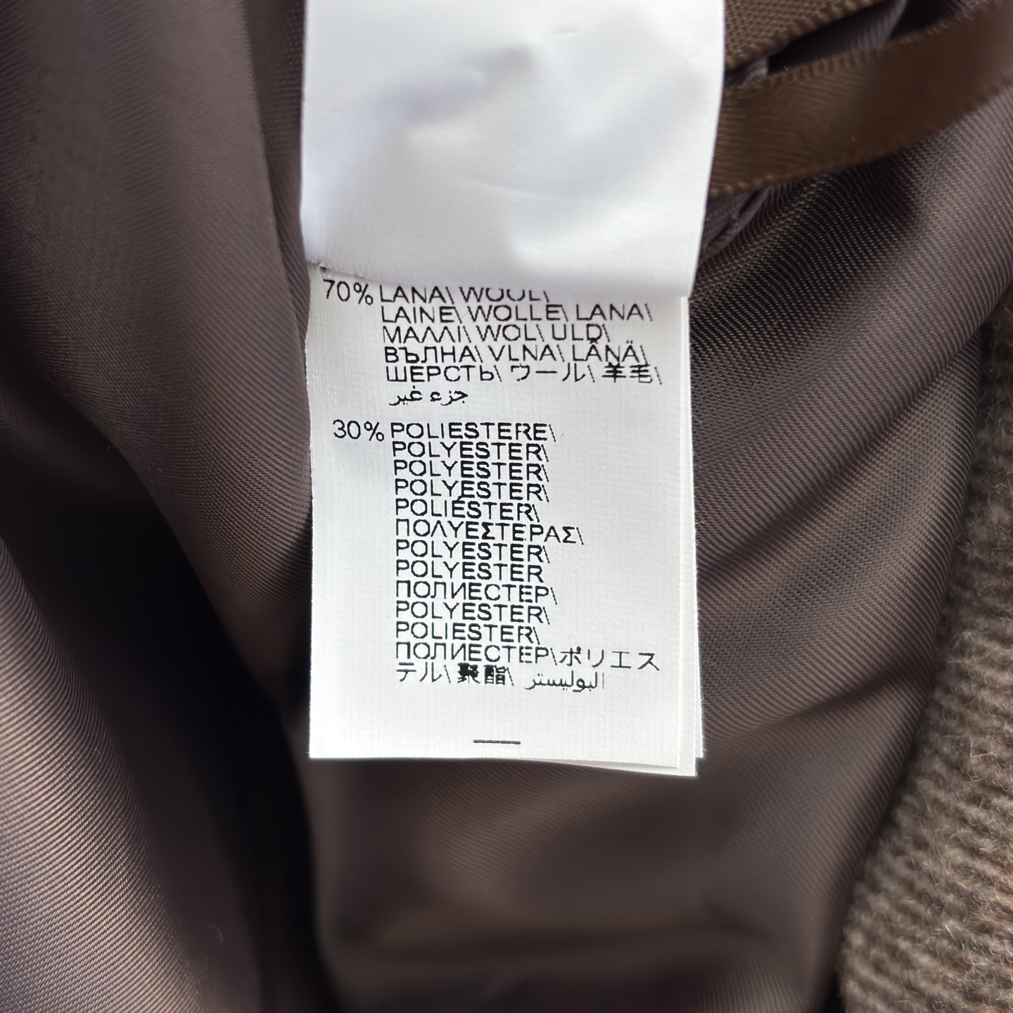 Bc 25冬日优雅范本 咖色毛呢半裙 褶皱设计灵动浪漫 金属扣腰带勾勒腰线 可搭同色系西装干练知性可配毛