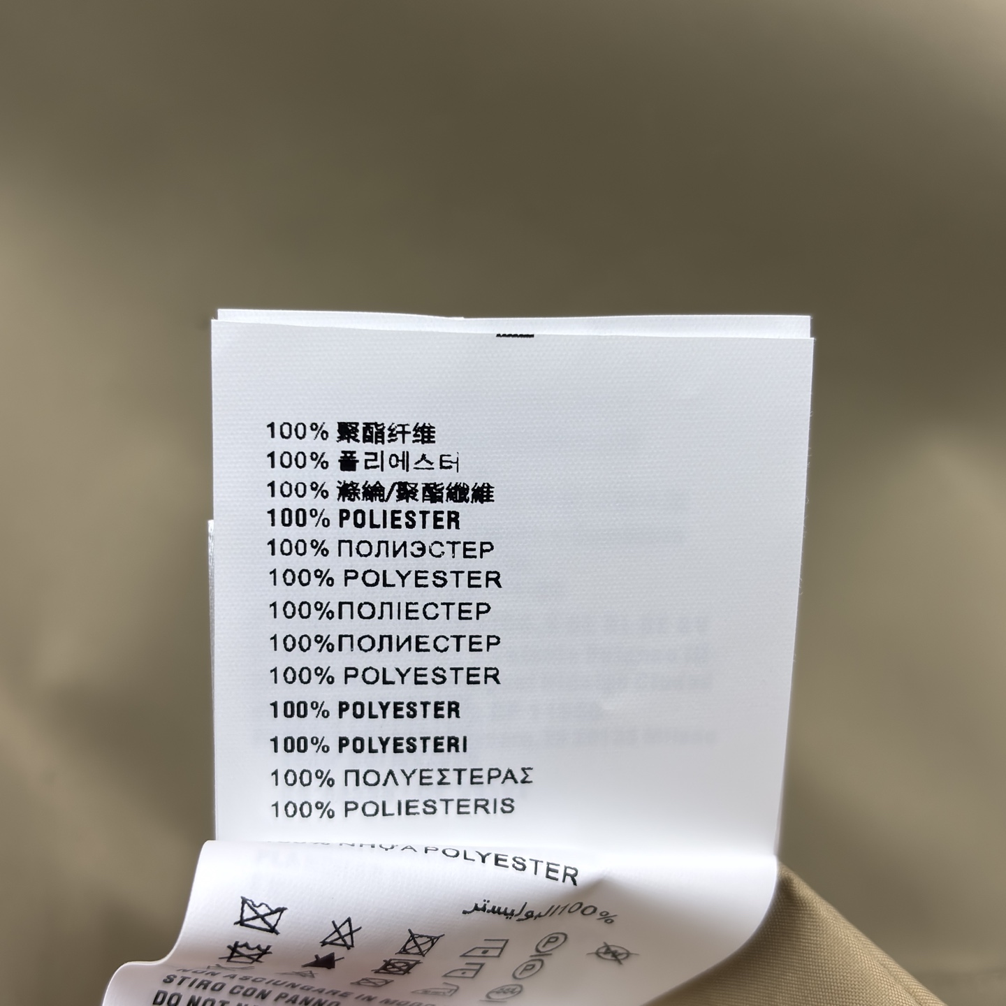 PD25新款 撞色袖拼接翻领夹克外套 一穿就能出门的款 完全不用费心费力搭配 气质工装风酷帅有型 翻领设