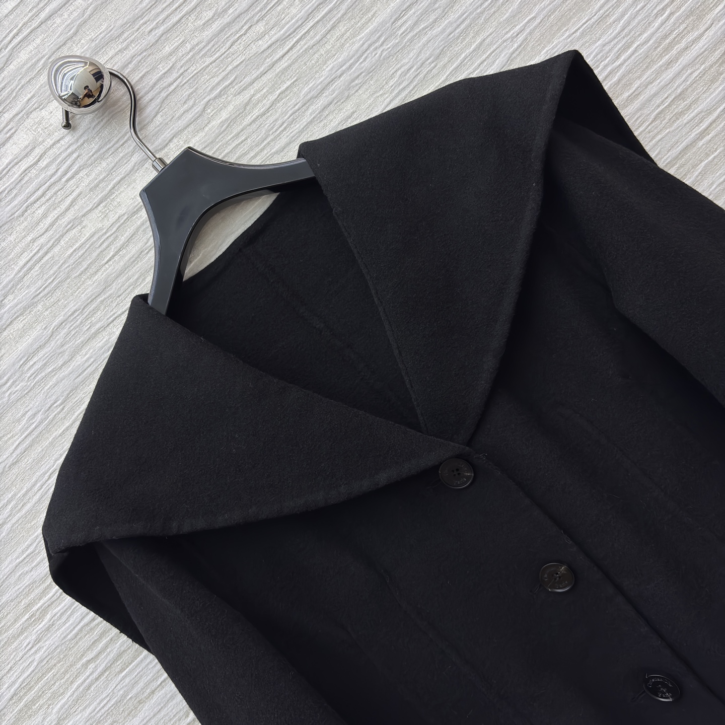 D家秋冬 海军领羊毛呢短款外套 大翻领设计自带气场 含70羊毛保暖又高级 是秋冬能撑起造型感的质感单品 