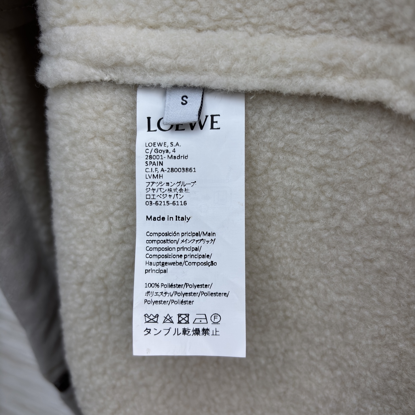 LW 25秋冬 浅灰色连帽马甲 秋冬叠穿的时尚利器 连帽设计带点随性 假毛内里柔软保暖 拉链与口袋细节尽