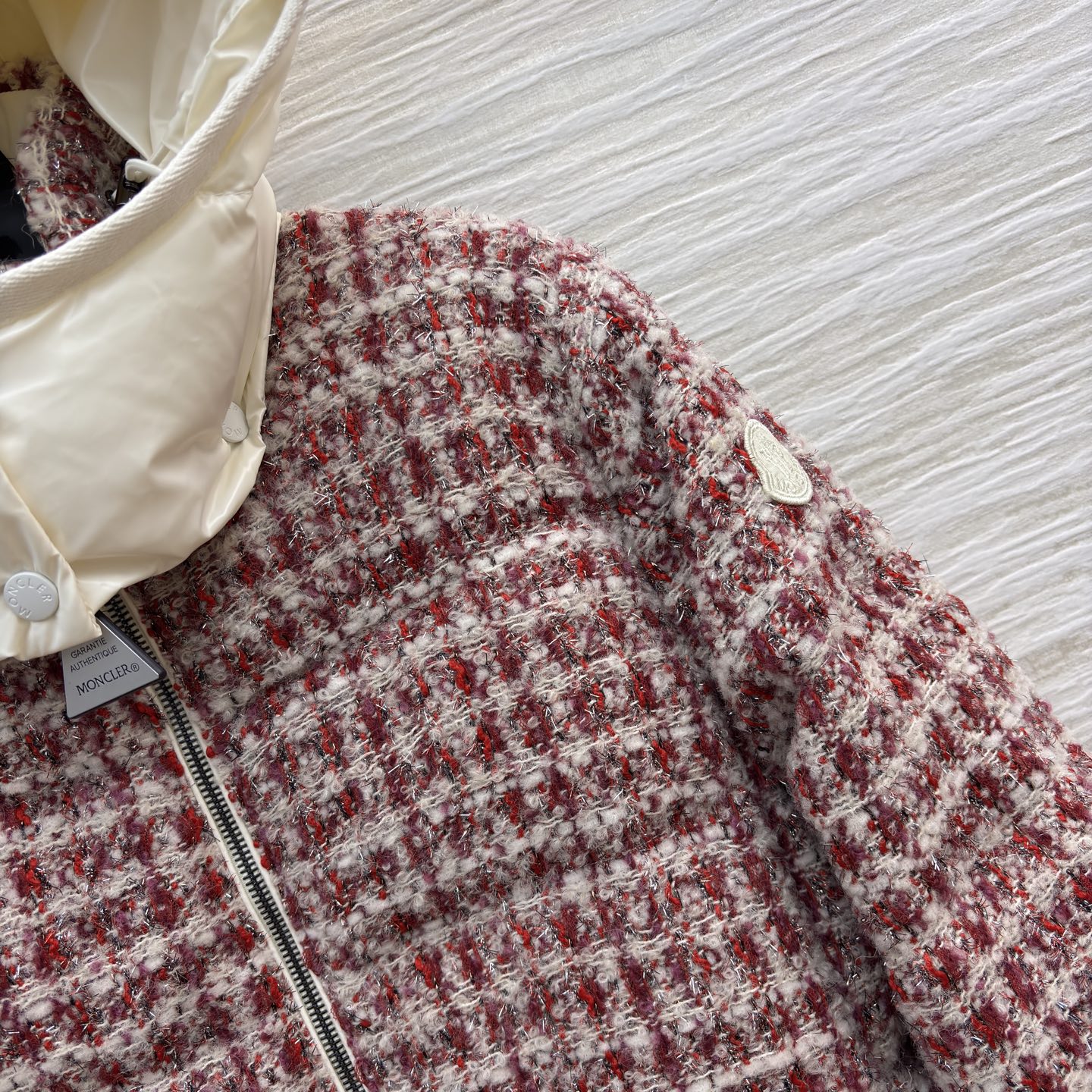 M0 25秋冬 连帽粗花呢羽绒服 复古优雅邂逅羽绒服的保暖实穿 红格明媚吸睛 黑格经典百搭 连帽设计更添