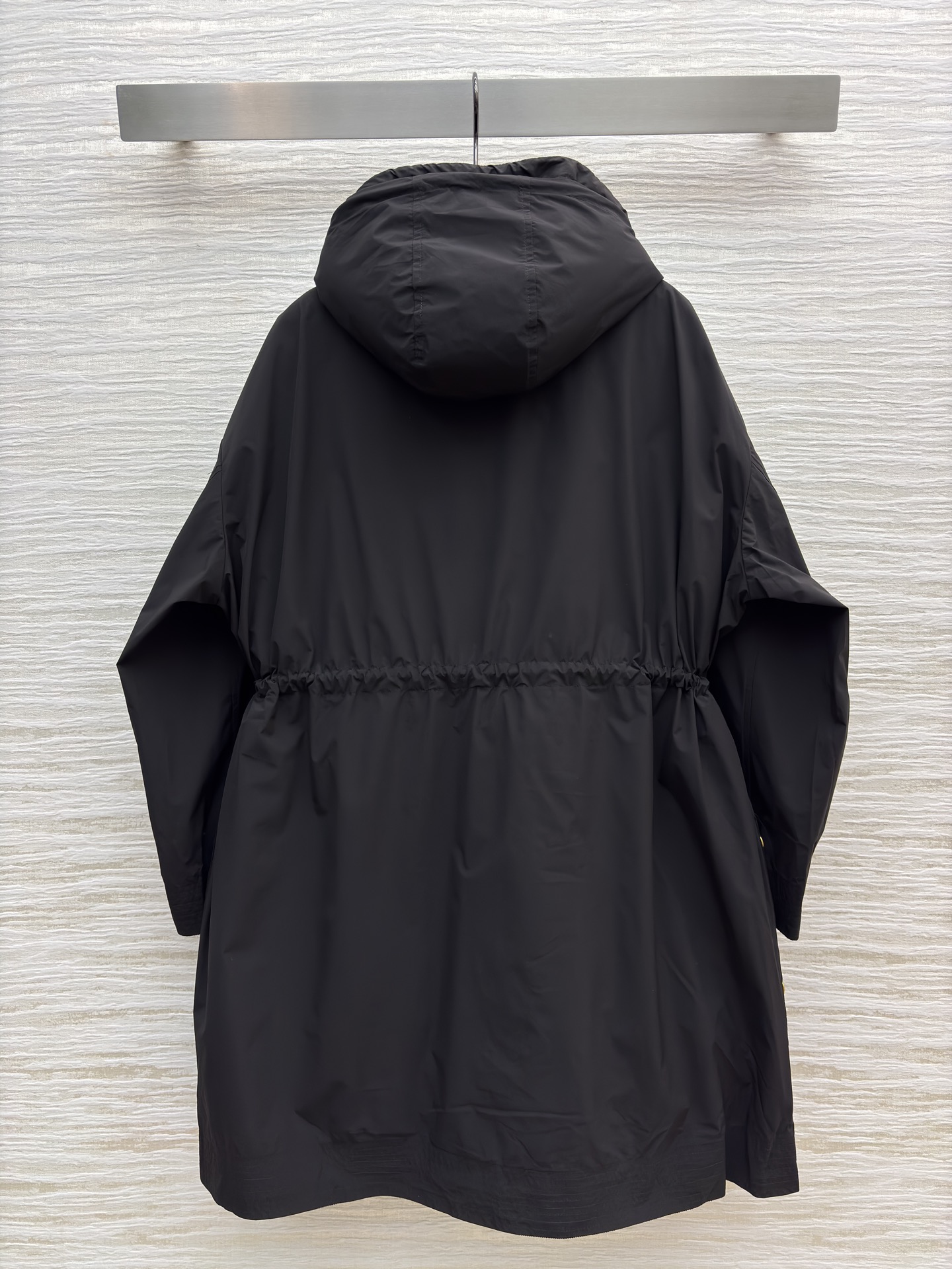 Mo秋冬穿搭新玩法 两件套风衣羽绒绝绝子～ 一衣多穿太香了！风衣外套+羽绒内胆 可拆分可组合 黑色系酷飒