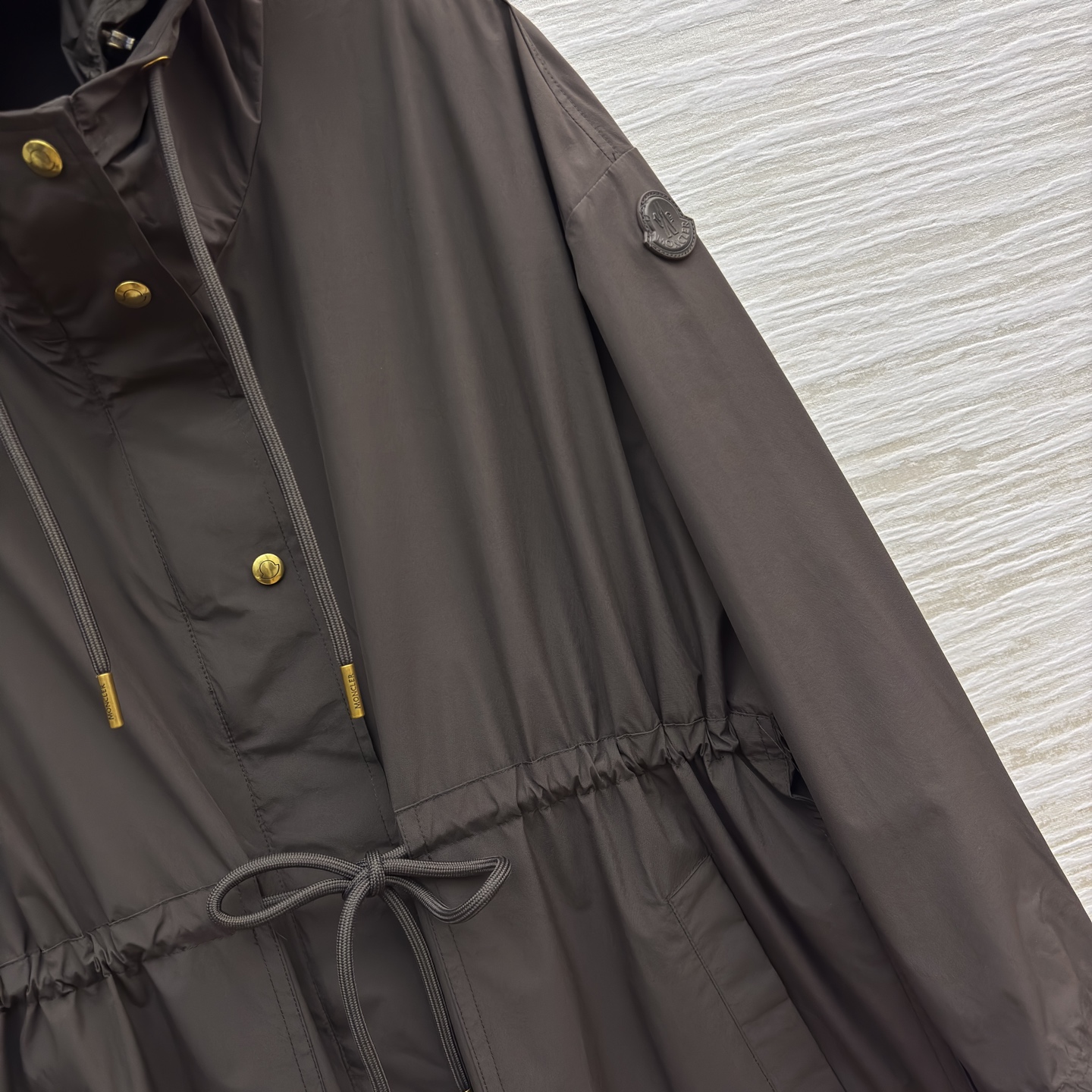 Mo秋冬穿搭新玩法 两件套风衣羽绒绝绝子～ 一衣多穿太香了！风衣外套+羽绒内胆 可拆分可组合 黑色系酷飒