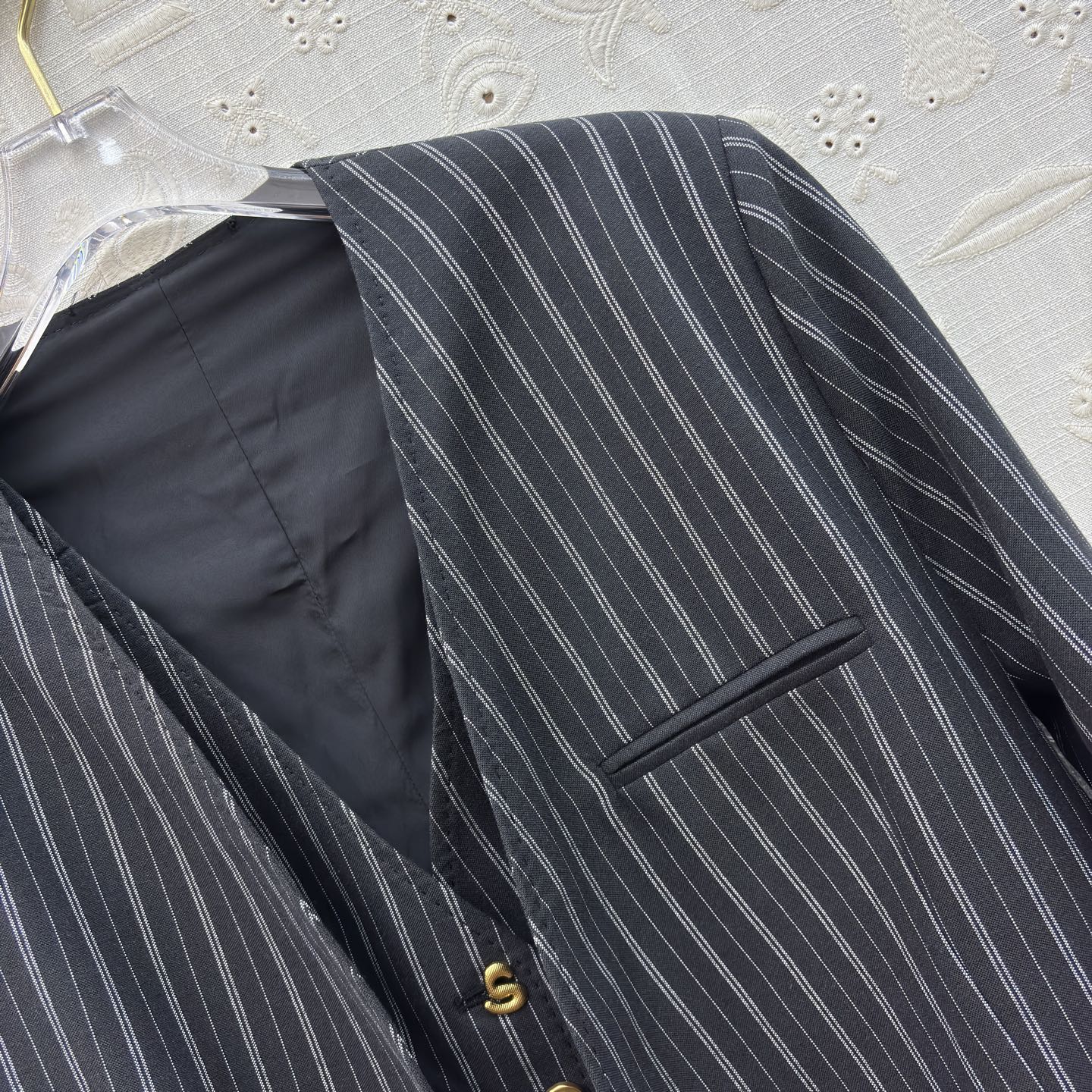 i1761886308453 1829 0 4