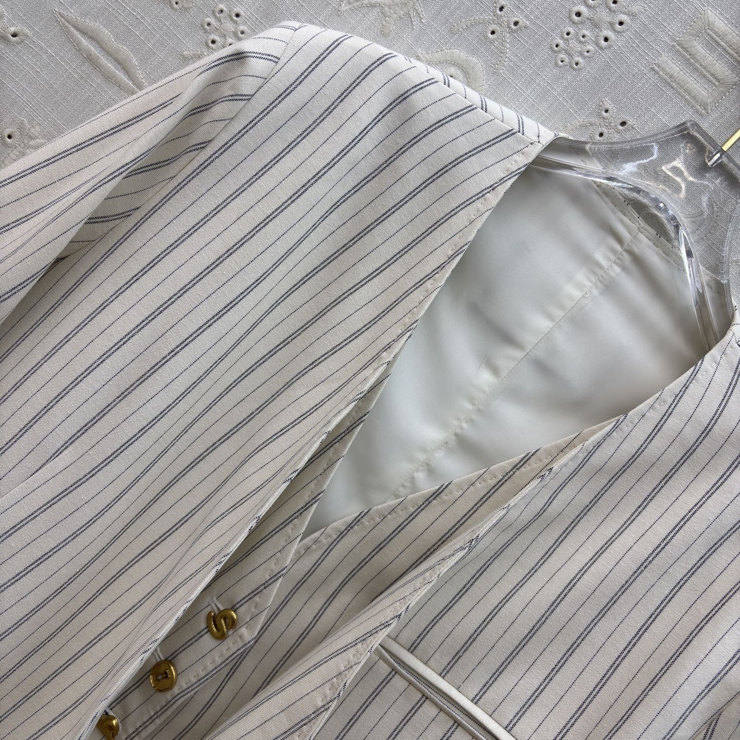 i1761886574066 7042 0 3