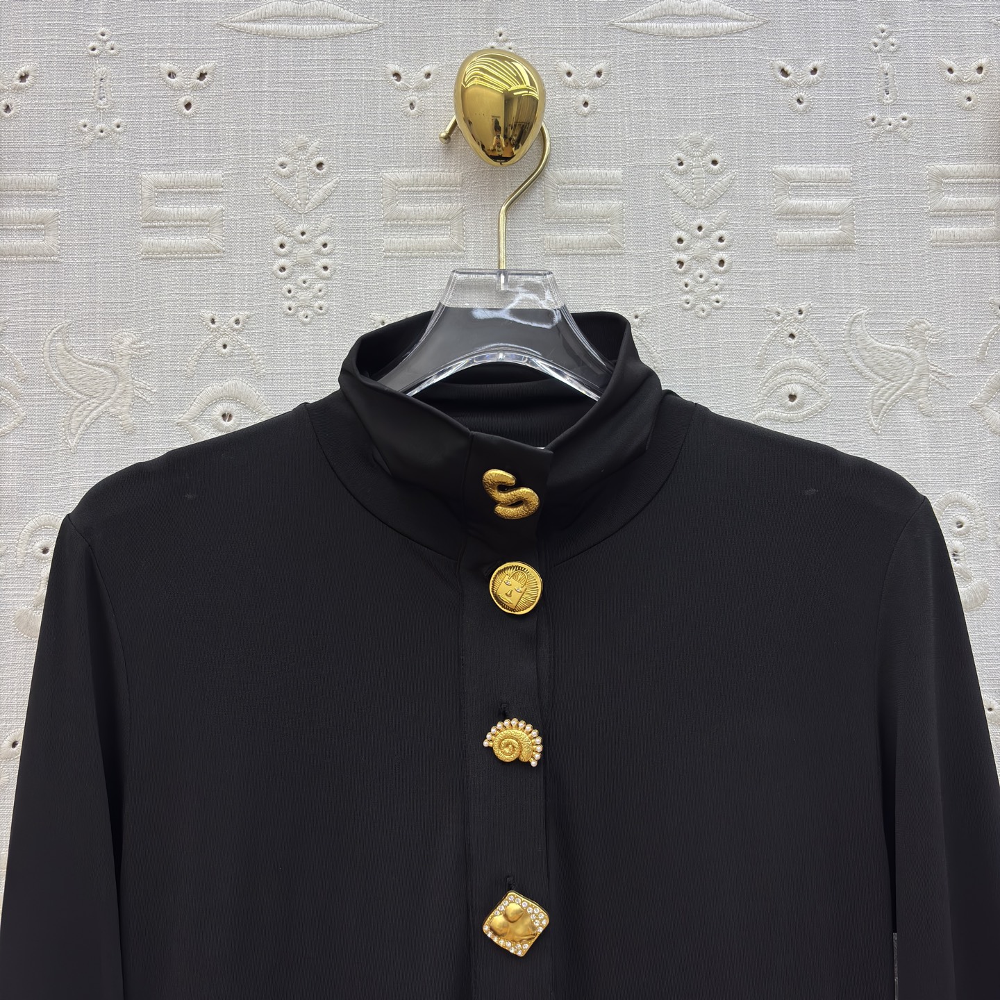 Elegant Pleated Black Dress with Unique Button Detail - Chic & Stylish 3 i1761899835866 2531 0 3