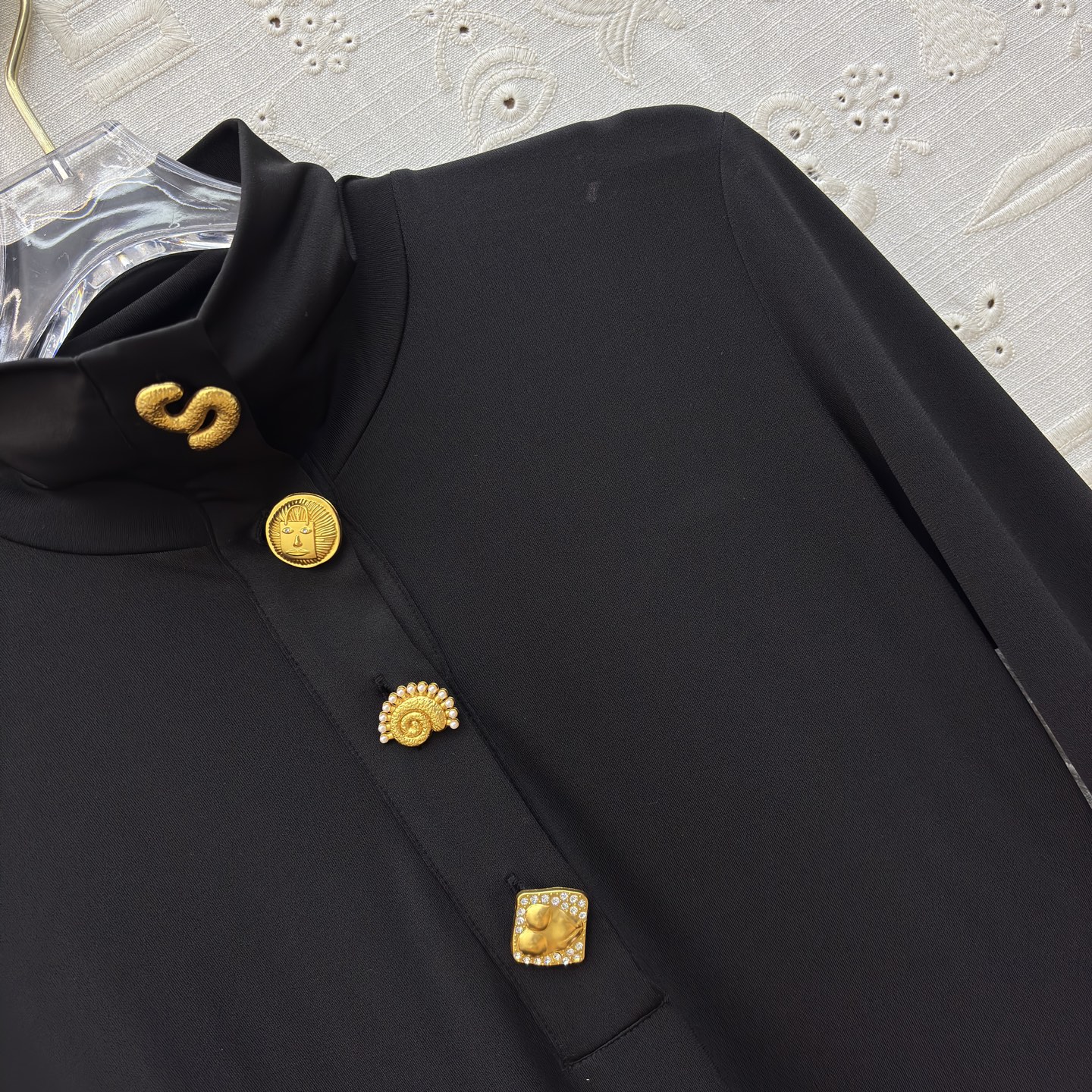 Elegant Pleated Black Dress with Unique Button Detail - Chic & Stylish 6 i1761899835866 6278 0 7