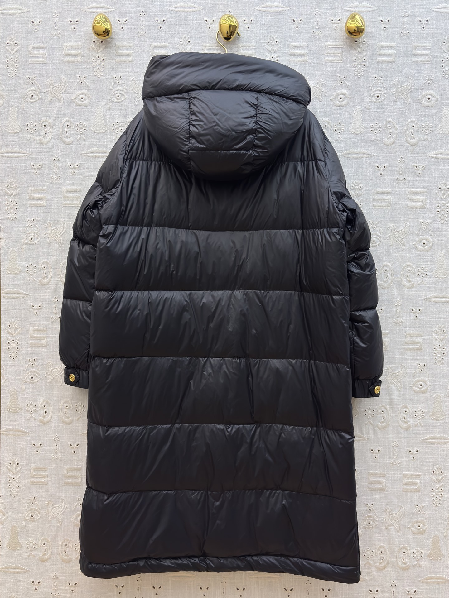 Sch25秋冬新款 异形扣长款连帽羽绒服 羽绒服中的经典爆款 冬季必备 定制 连帽长款羽绒服 采用不同压