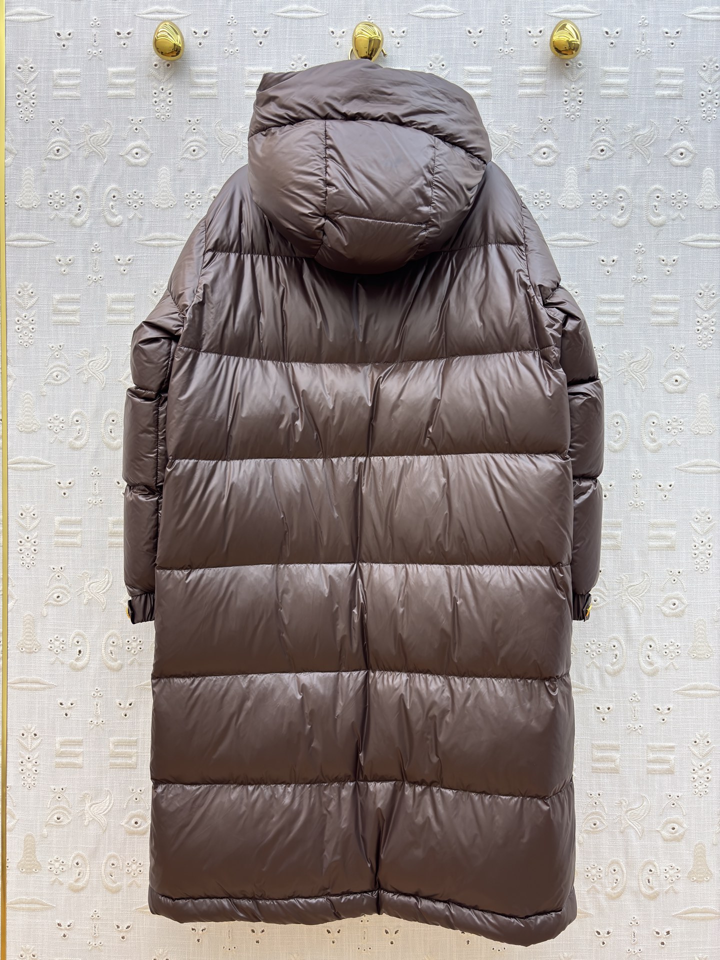 Sch25秋冬新款 异形扣长款连帽羽绒服 羽绒服中的经典爆款 冬季必备 定制 连帽长款羽绒服 采用不同压