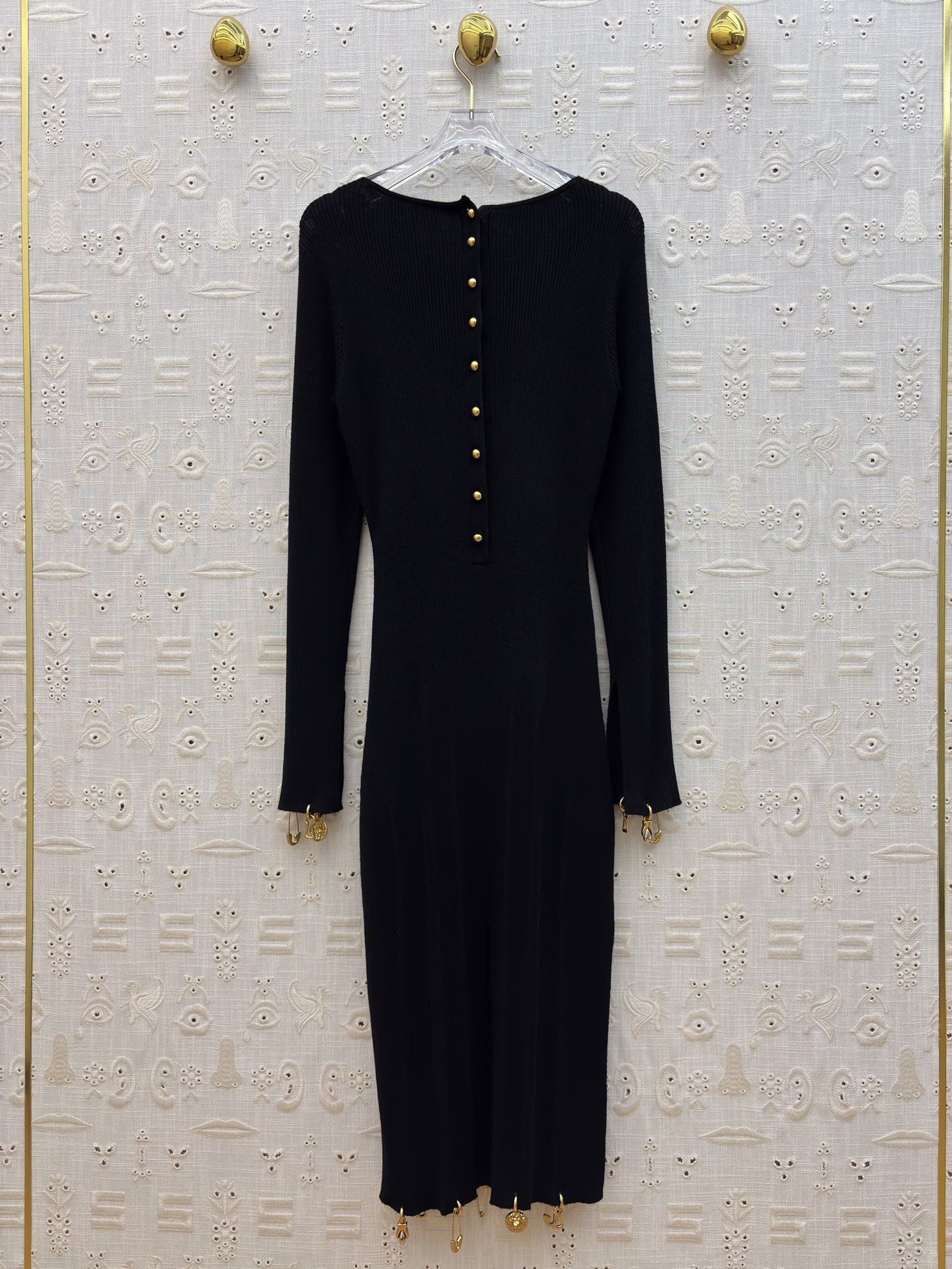 Sch 26新款 异形金属扣针织连衣裙太戳审美啦 V领+立体胸围结 温柔又带点小精致~干修身款把曲线裹得