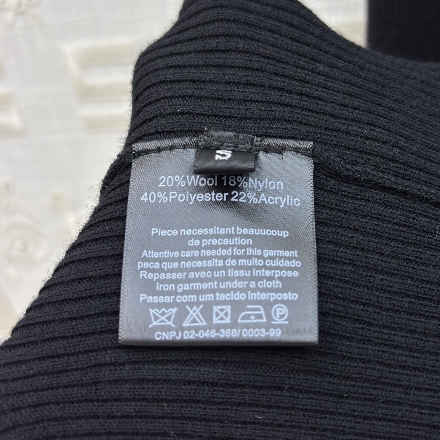 Sch 26新款 异形金属扣针织连衣裙太戳审美啦 V领+立体胸围结 温柔又带点小精致~干修身款把曲线裹得