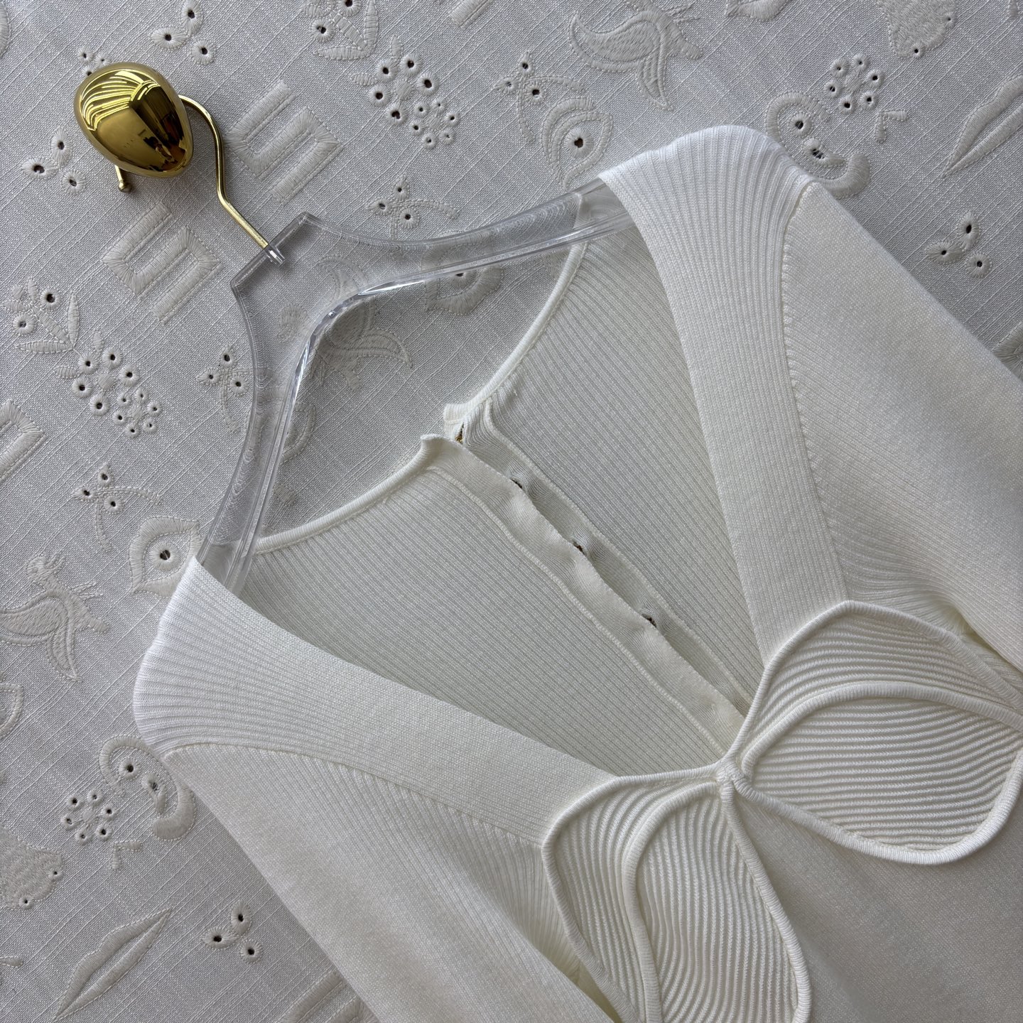 Sch 26新款 异形金属扣针织连衣裙太戳审美啦 V领+立体胸围结 温柔又带点小精致~干修身款把曲线裹得