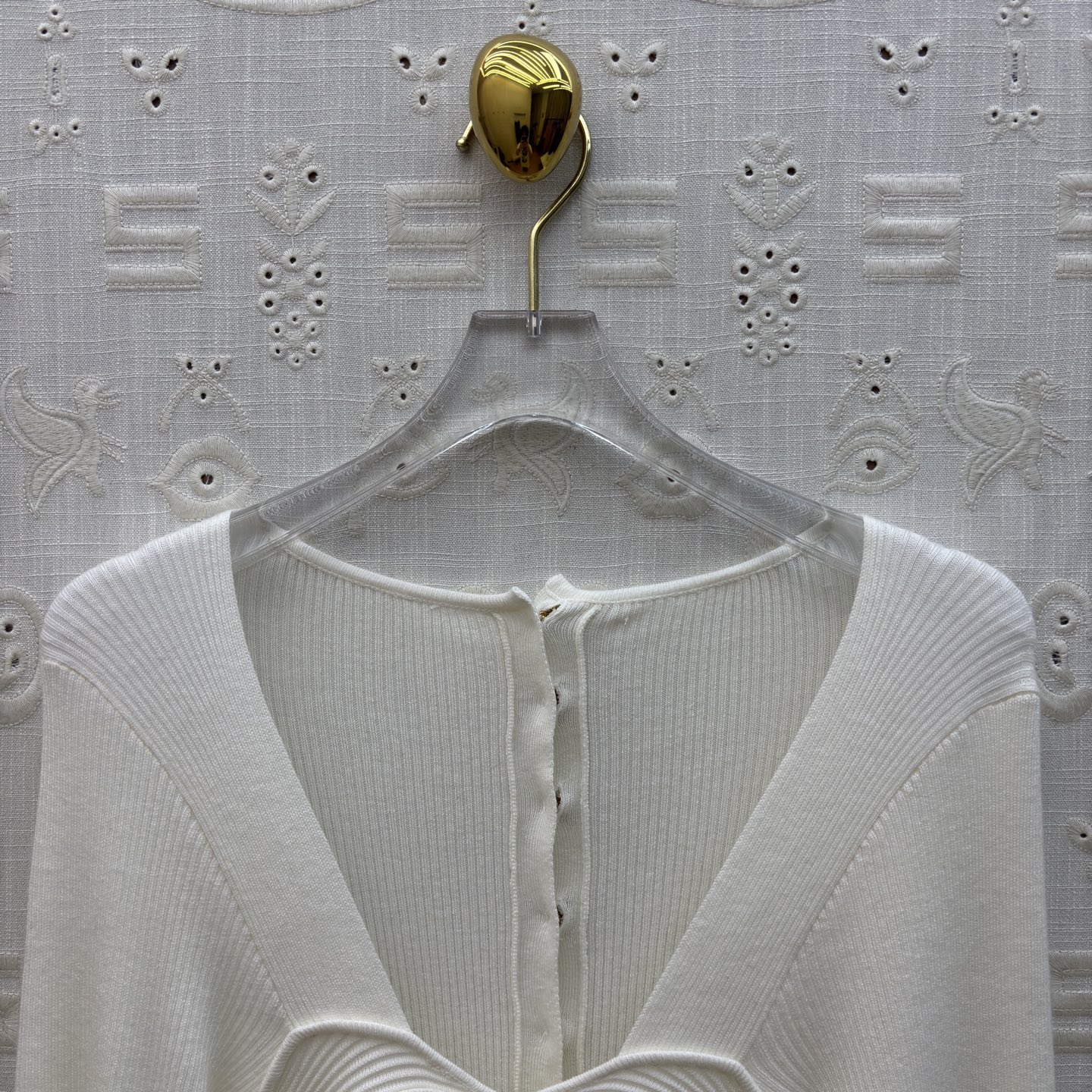 Sch 26新款 异形金属扣针织连衣裙太戳审美啦 V领+立体胸围结 温柔又带点小精致~干修身款把曲线裹得