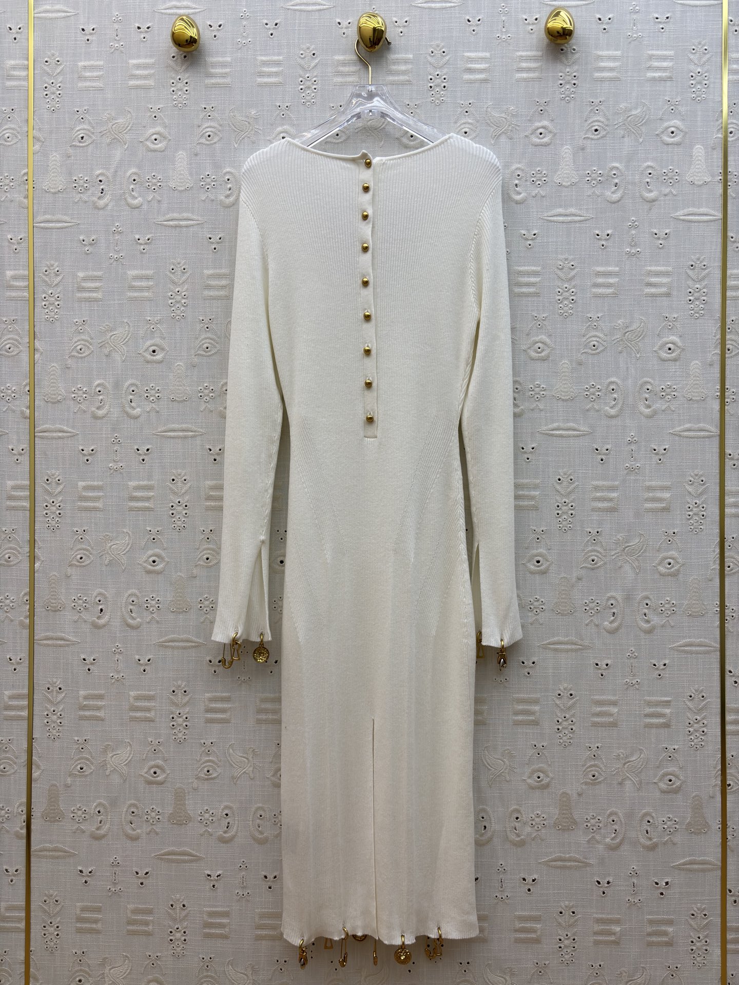 Sch 26新款 异形金属扣针织连衣裙太戳审美啦 V领+立体胸围结 温柔又带点小精致~干修身款把曲线裹得