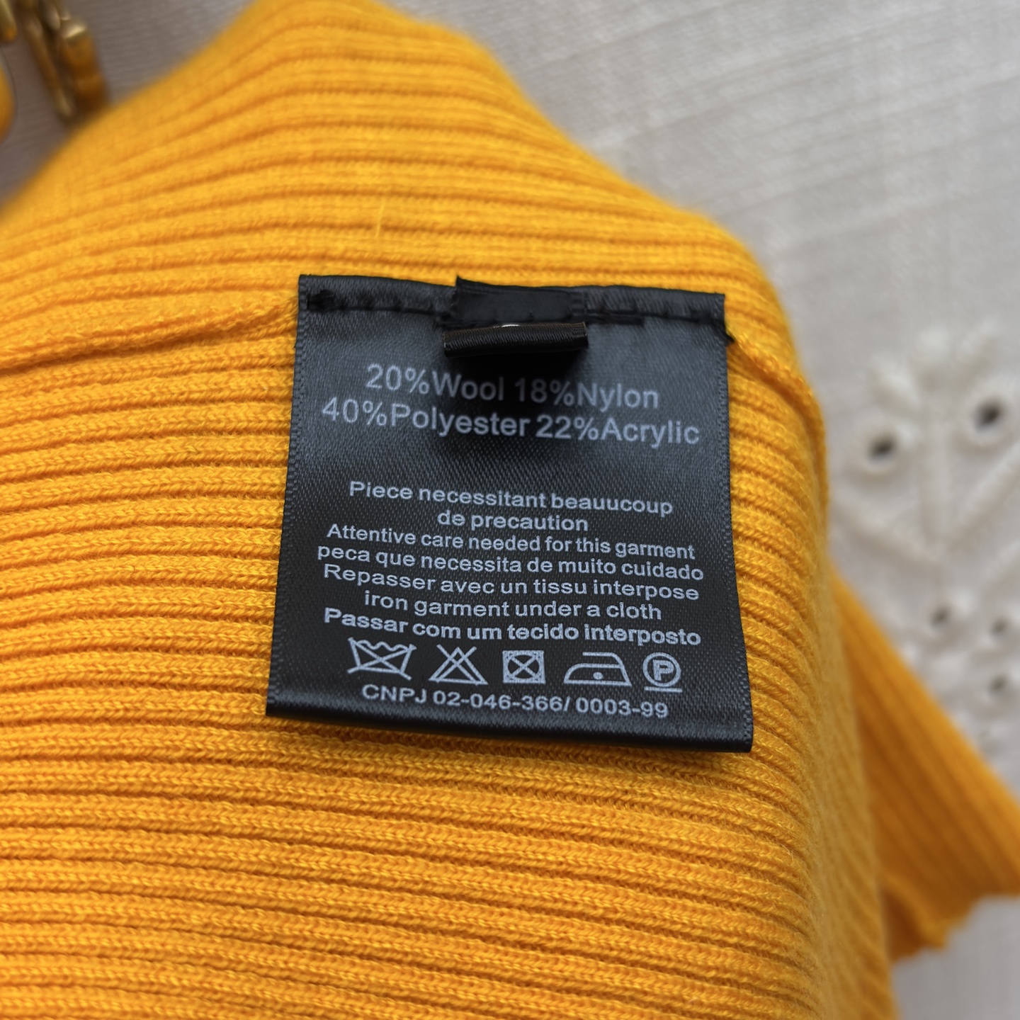 Sch 26新款 异形金属扣针织连衣裙太戳审美啦 V领+立体胸围结 温柔又带点小精致~干修身款把曲线裹得