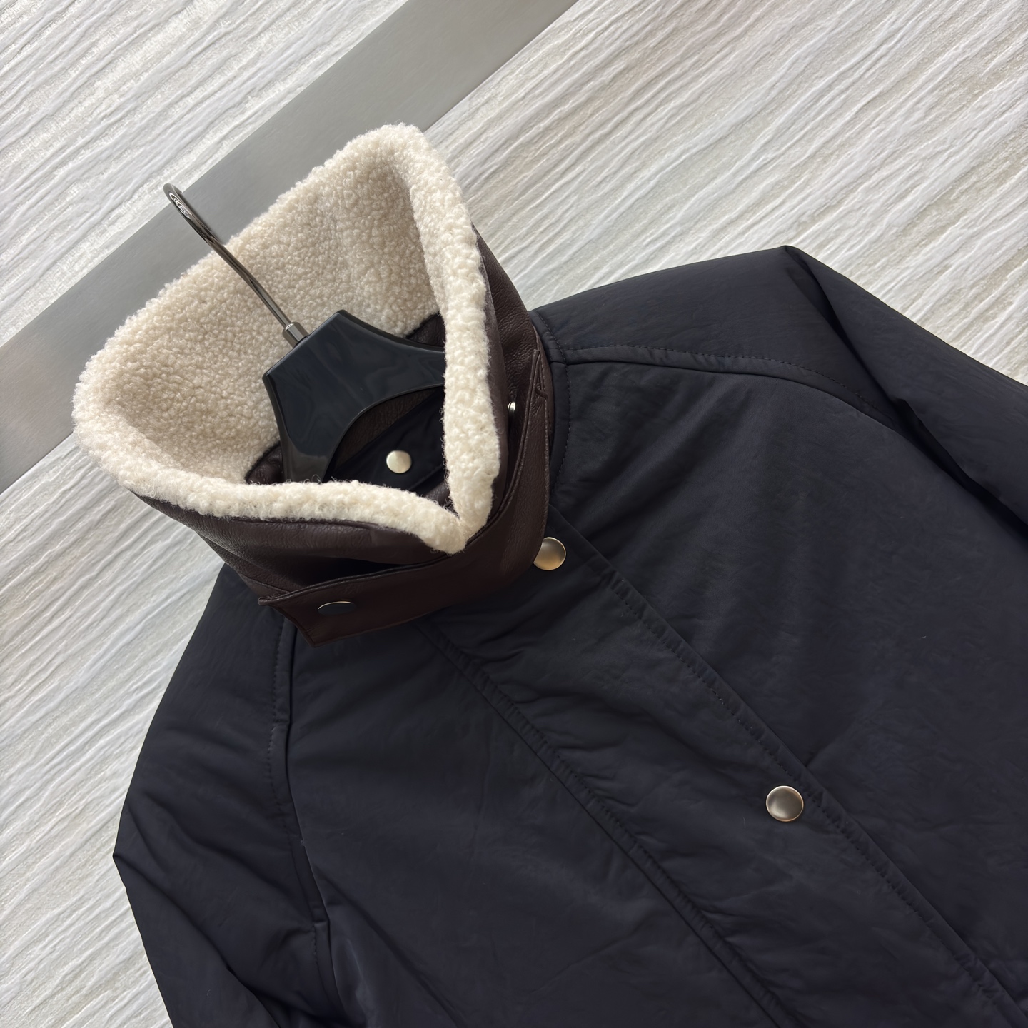 Low翻领两件套外套 秋冬战袍锁定这件！两件套太懂氛围感了 酒红复古显白 黑色经典百搭 羊羔毛领搭配内胆