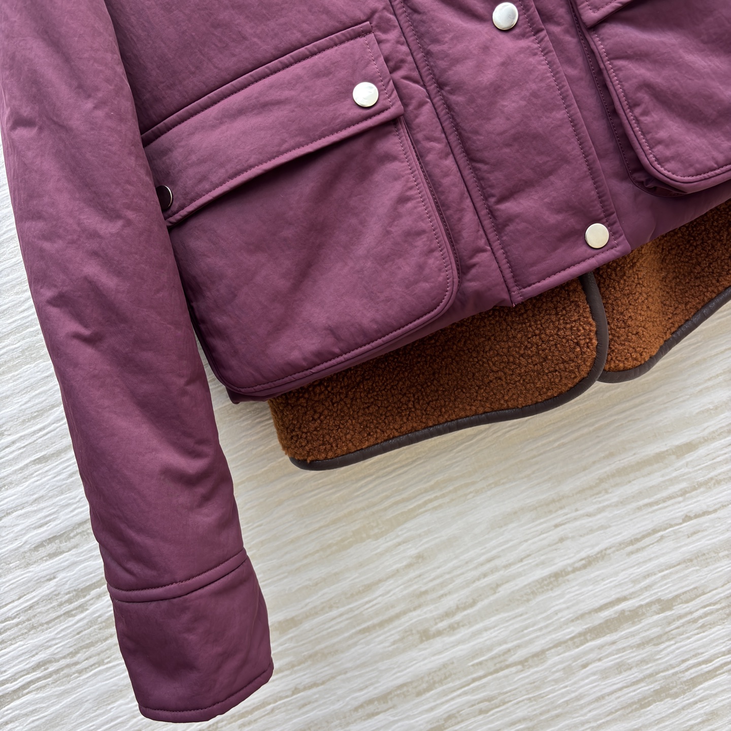 Low翻领两件套外套 秋冬战袍锁定这件！两件套太懂氛围感了 酒红复古显白 黑色经典百搭 羊羔毛领搭配内胆