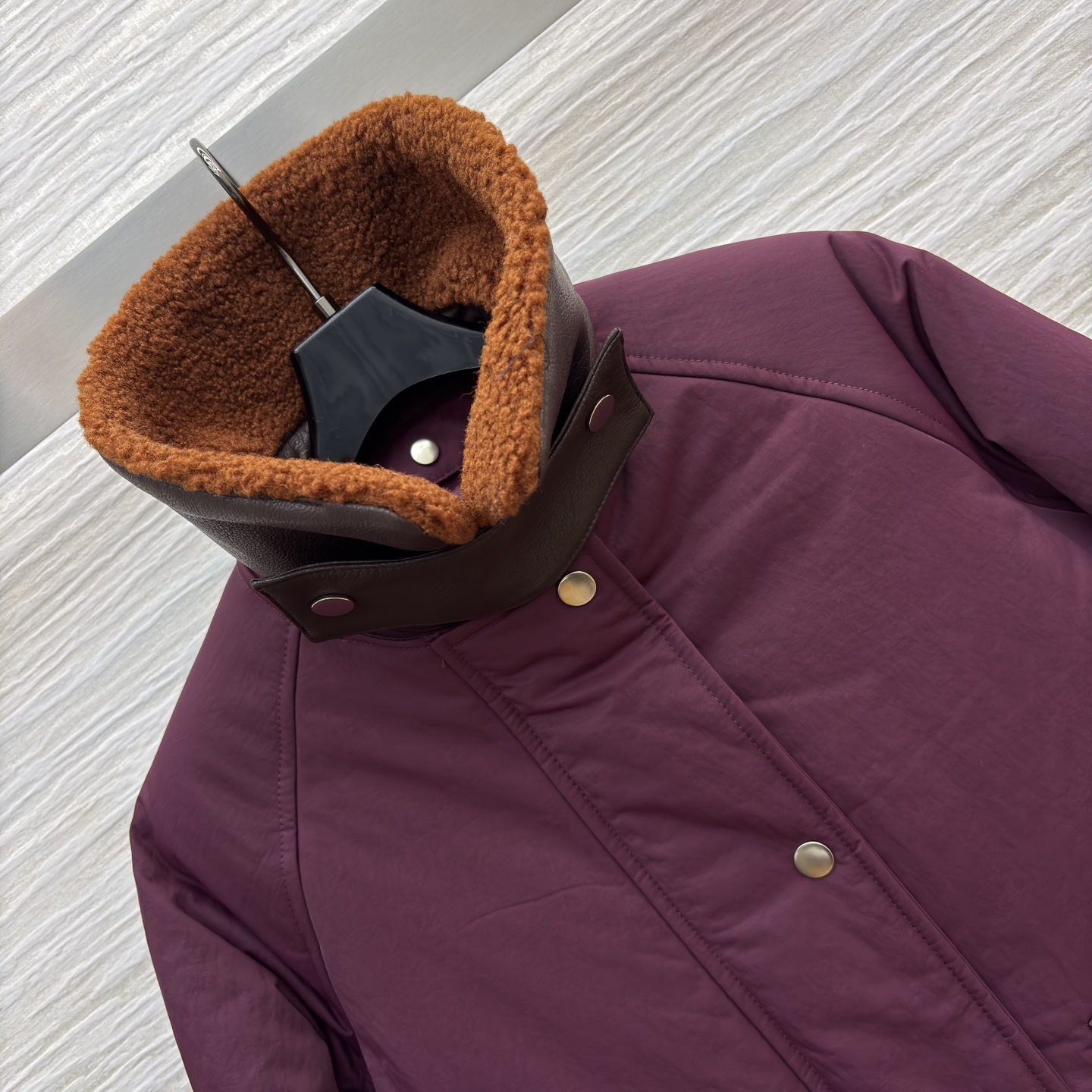 Low翻领两件套外套 秋冬战袍锁定这件！两件套太懂氛围感了 酒红复古显白 黑色经典百搭 羊羔毛领搭配内胆