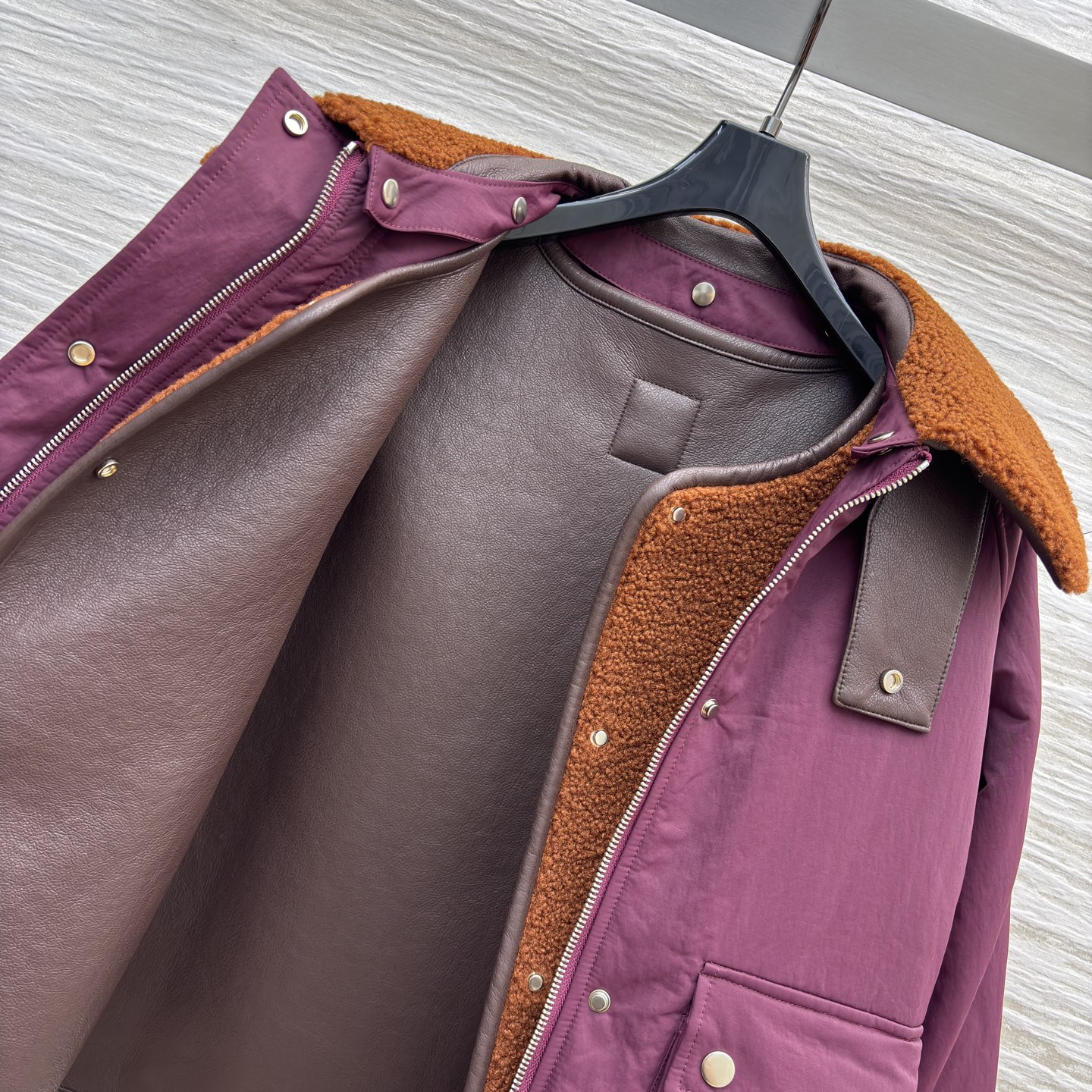 Low翻领两件套外套 秋冬战袍锁定这件！两件套太懂氛围感了 酒红复古显白 黑色经典百搭 羊羔毛领搭配内胆