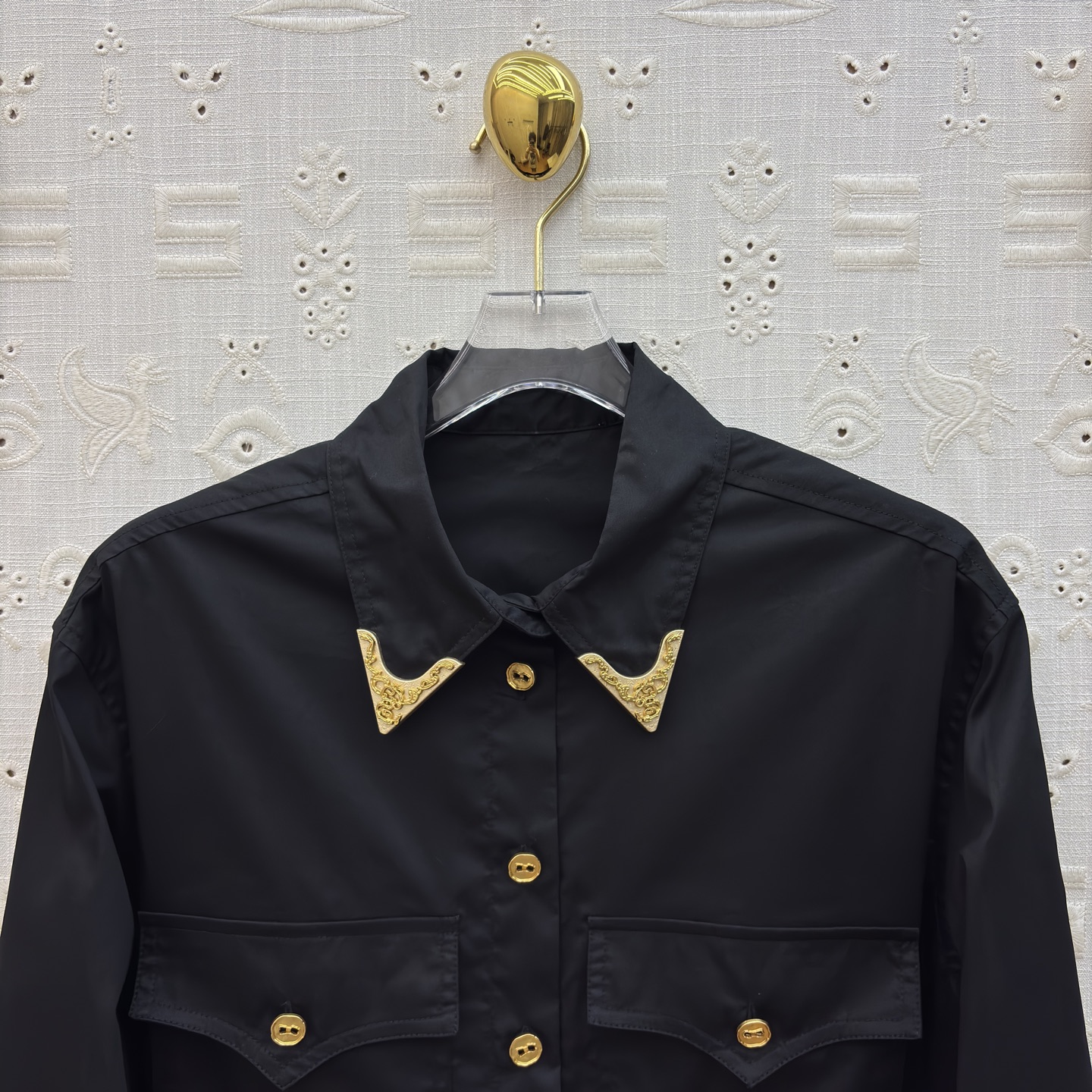 Sch家 26新款 金属扣翻领衬衫 定制面料高级有质感 双口袋装饰 上身舒适随性完全不挑身材 任何身型都