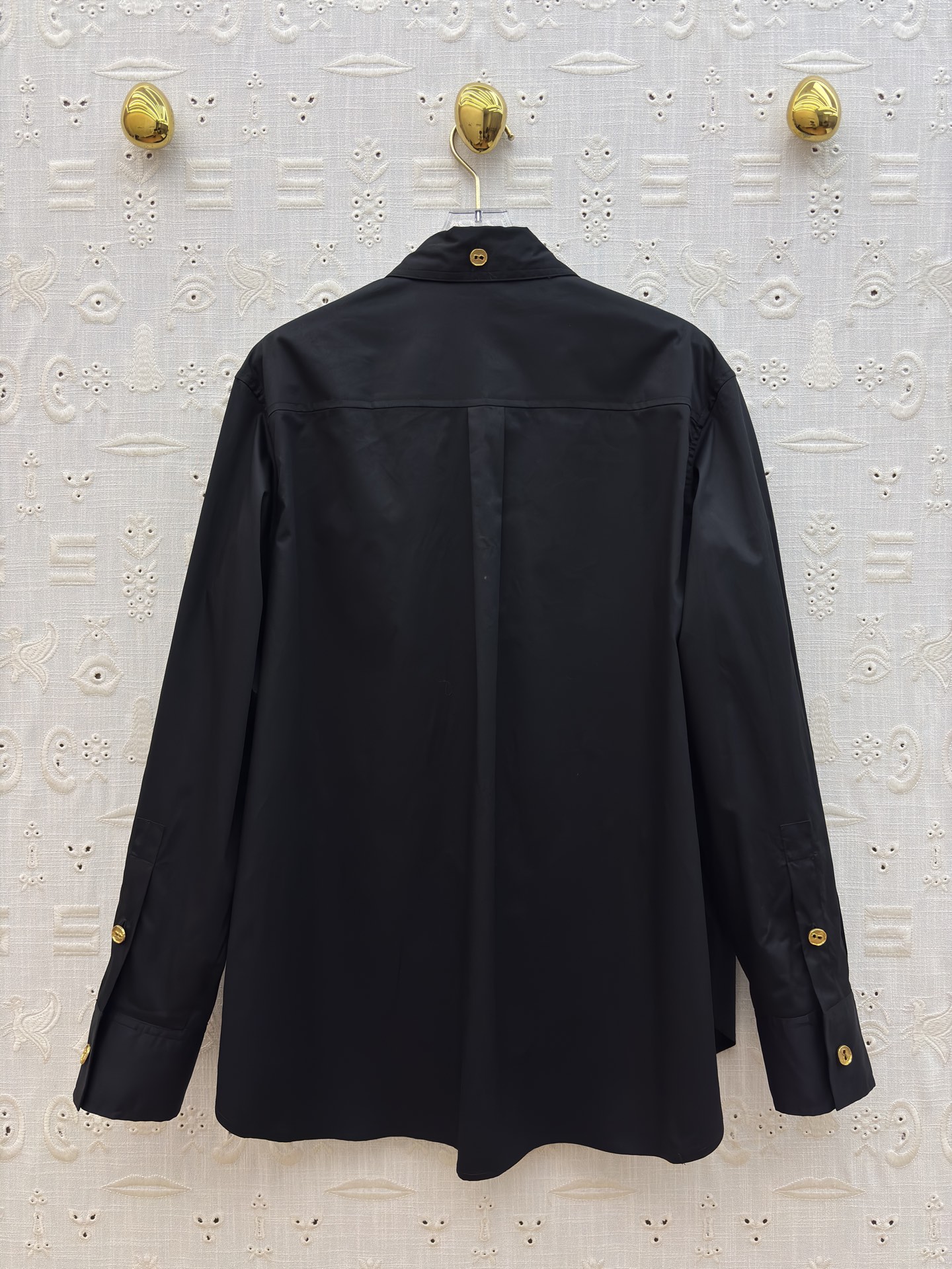 Sch家 26新款 金属扣翻领衬衫 定制面料高级有质感 双口袋装饰 上身舒适随性完全不挑身材 任何身型都