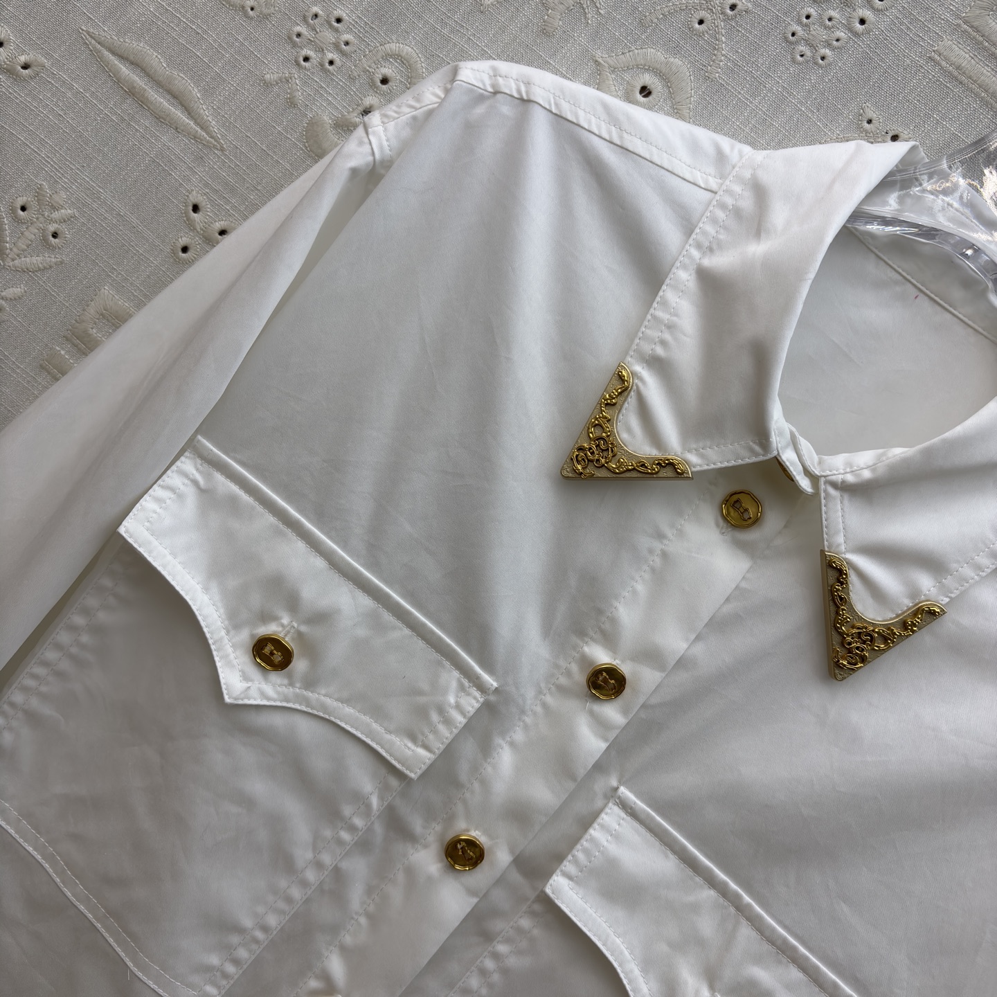 Sch家 26新款 金属扣翻领衬衫 定制面料高级有质感 双口袋装饰 上身舒适随性完全不挑身材 任何身型都