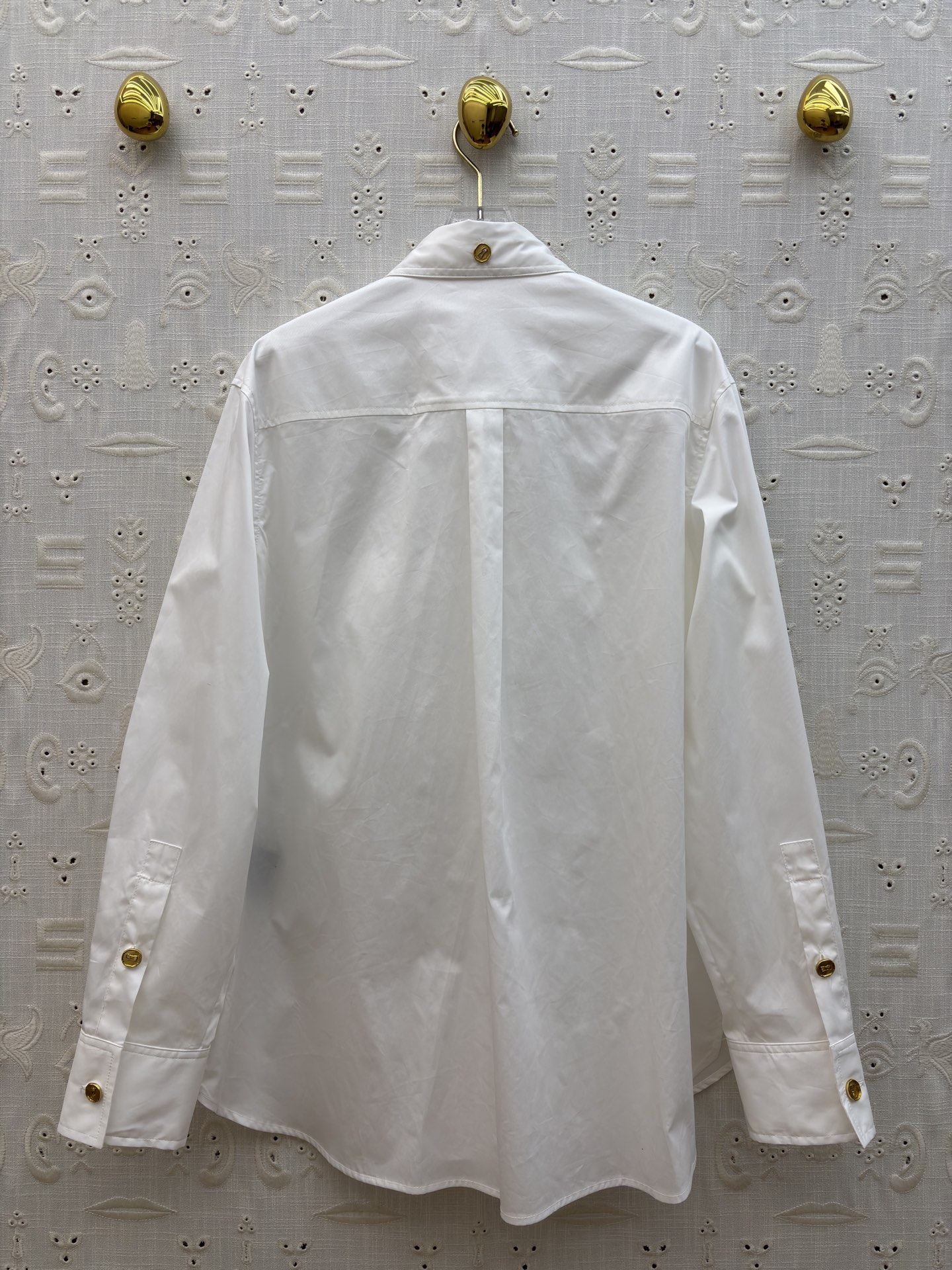 Sch家 26新款 金属扣翻领衬衫 定制面料高级有质感 双口袋装饰 上身舒适随性完全不挑身材 任何身型都