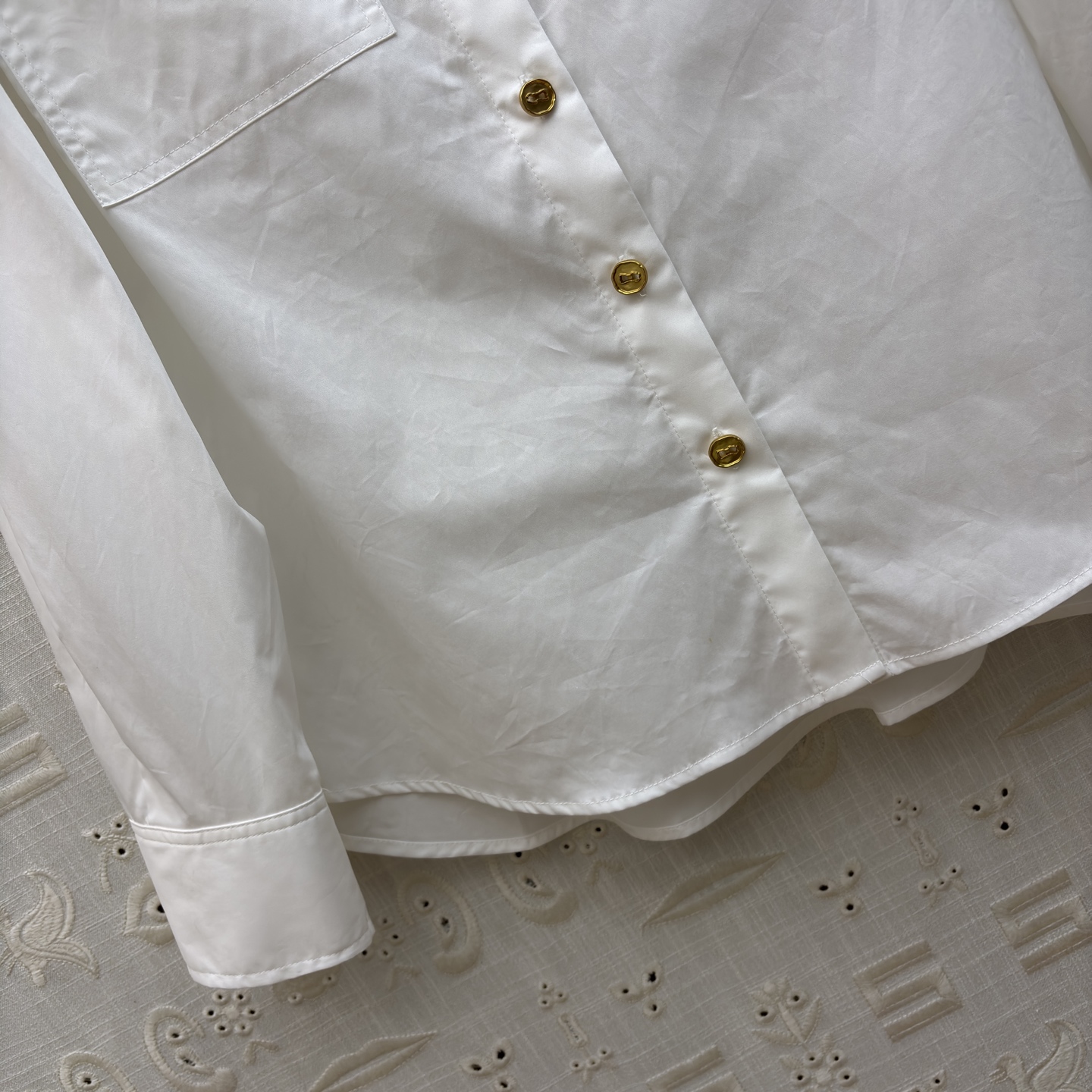 Sch家 26新款 金属扣翻领衬衫 定制面料高级有质感 双口袋装饰 上身舒适随性完全不挑身材 任何身型都