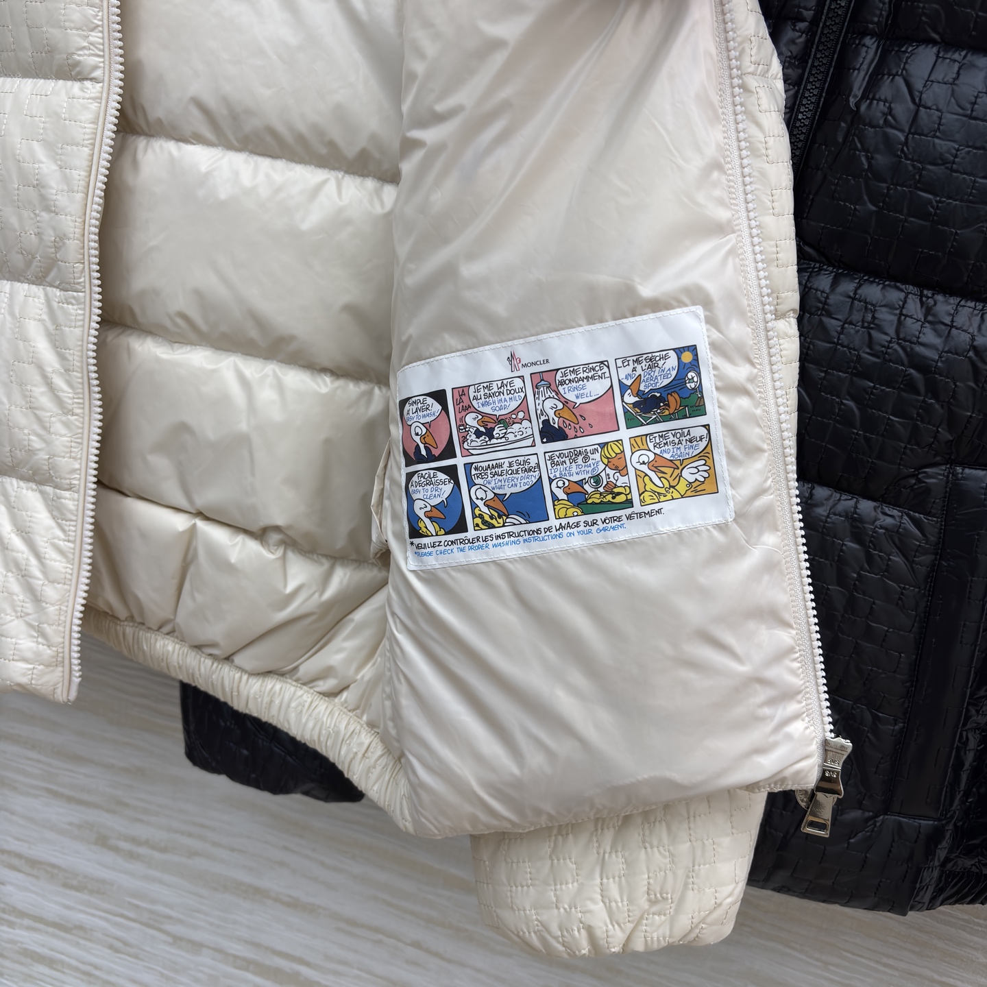 Mo家 25秋冬新款 格纹连帽羽绒服 连帽立领设计 暗纹拉链巨显高级 通身暗纹格点缀 上身减龄少女感拉满