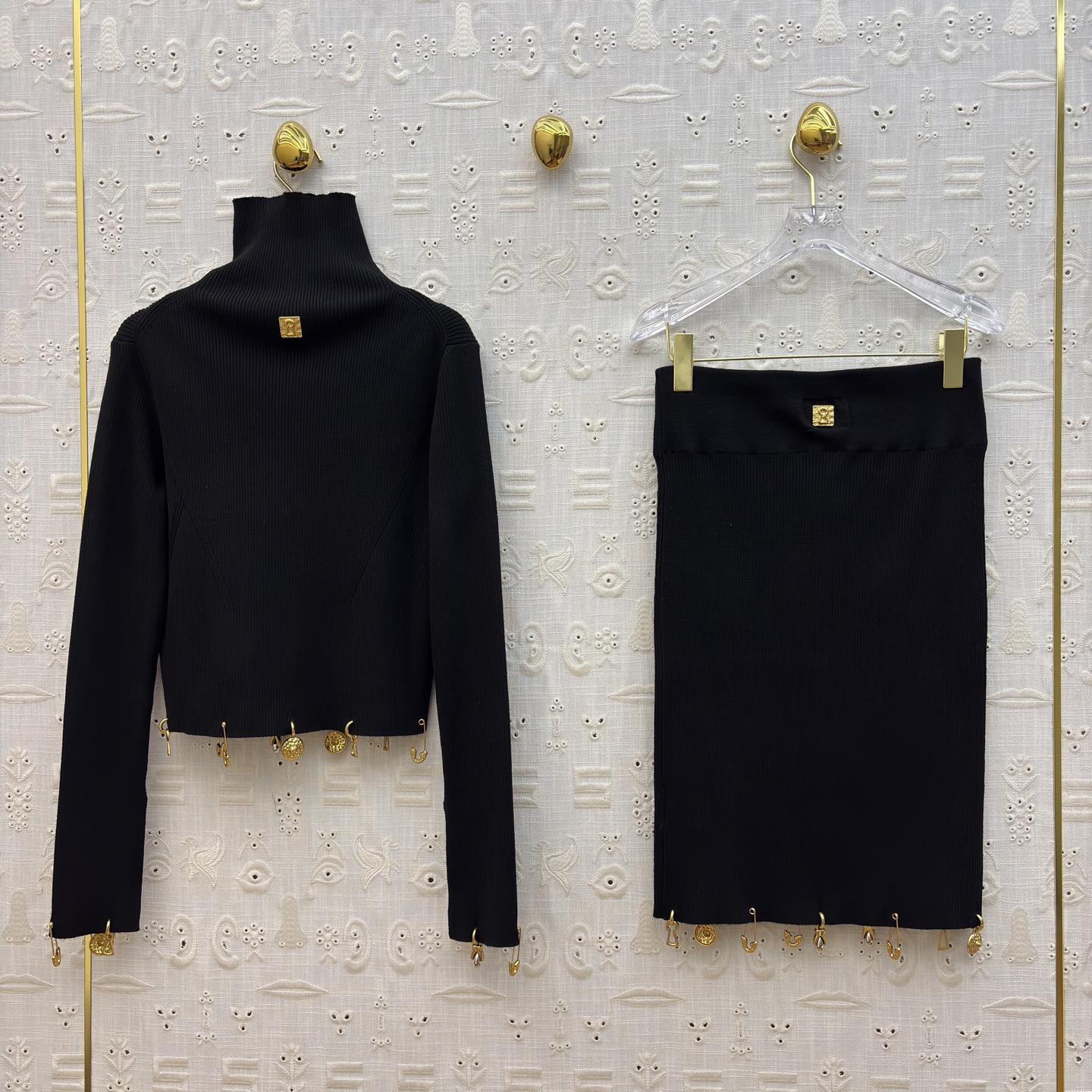 Sch 26新款 异形扣装饰针织套装 半拉链针织衫+异扣针织半裙 上身很舒适修身显瘦 又不会有紧绷感 半